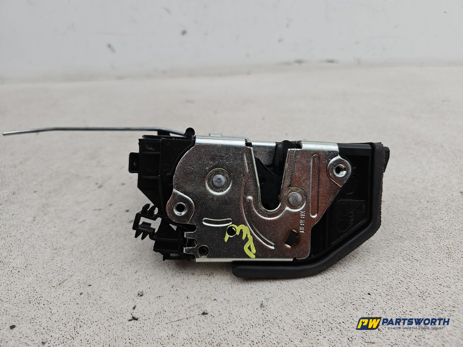 Bmw 520d Se Driver Side Right Rear Door Lock Actuator 7202148 2013-2015 - photo 6