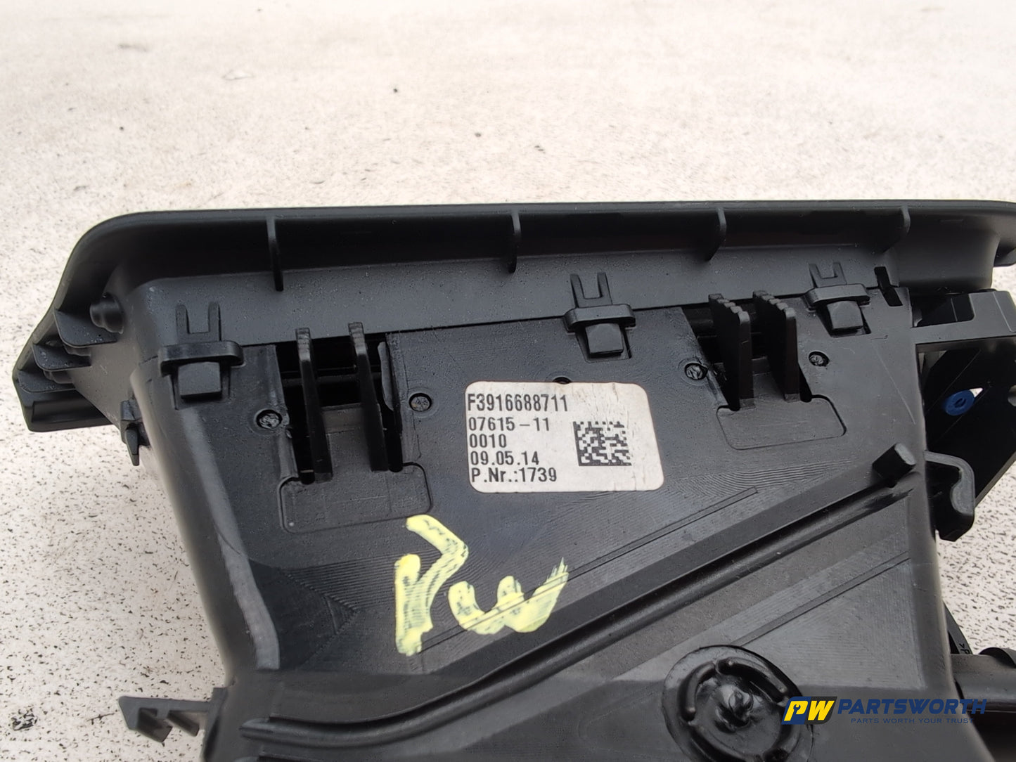 Bmw 520d Se Dashboard Trim With Air Vent Passenger Side 2013-2015 - photo 6