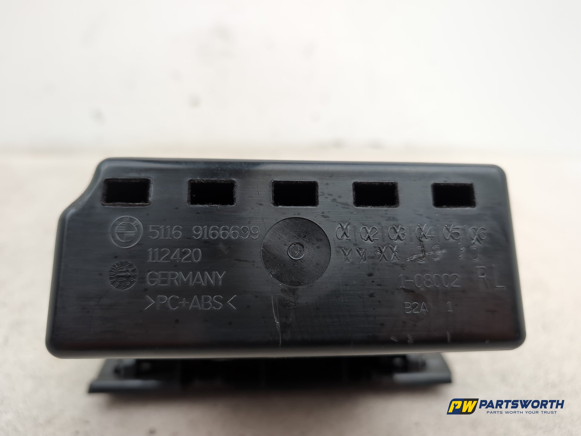 Bmw 520d Se Glove Compartment Assembly 9166699 2013-2015 - photo 6