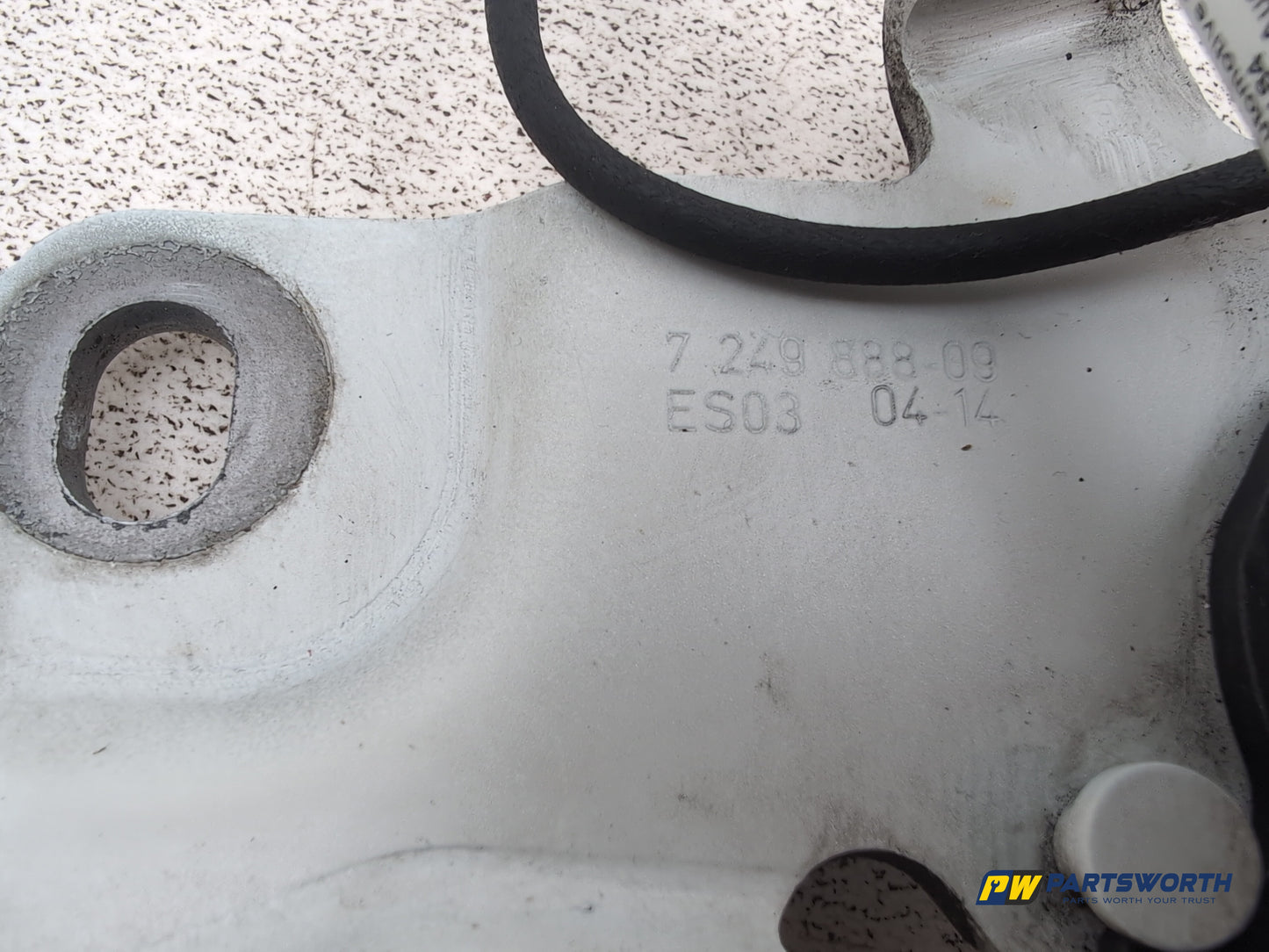 Bonnet Hinges 6