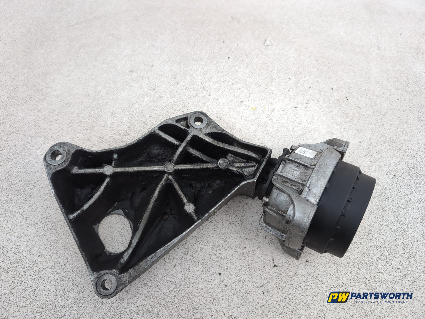 Bmw 5 Series 520d Se Engine Mounting Bracket Left Passenger Side 6781241 - photo 6