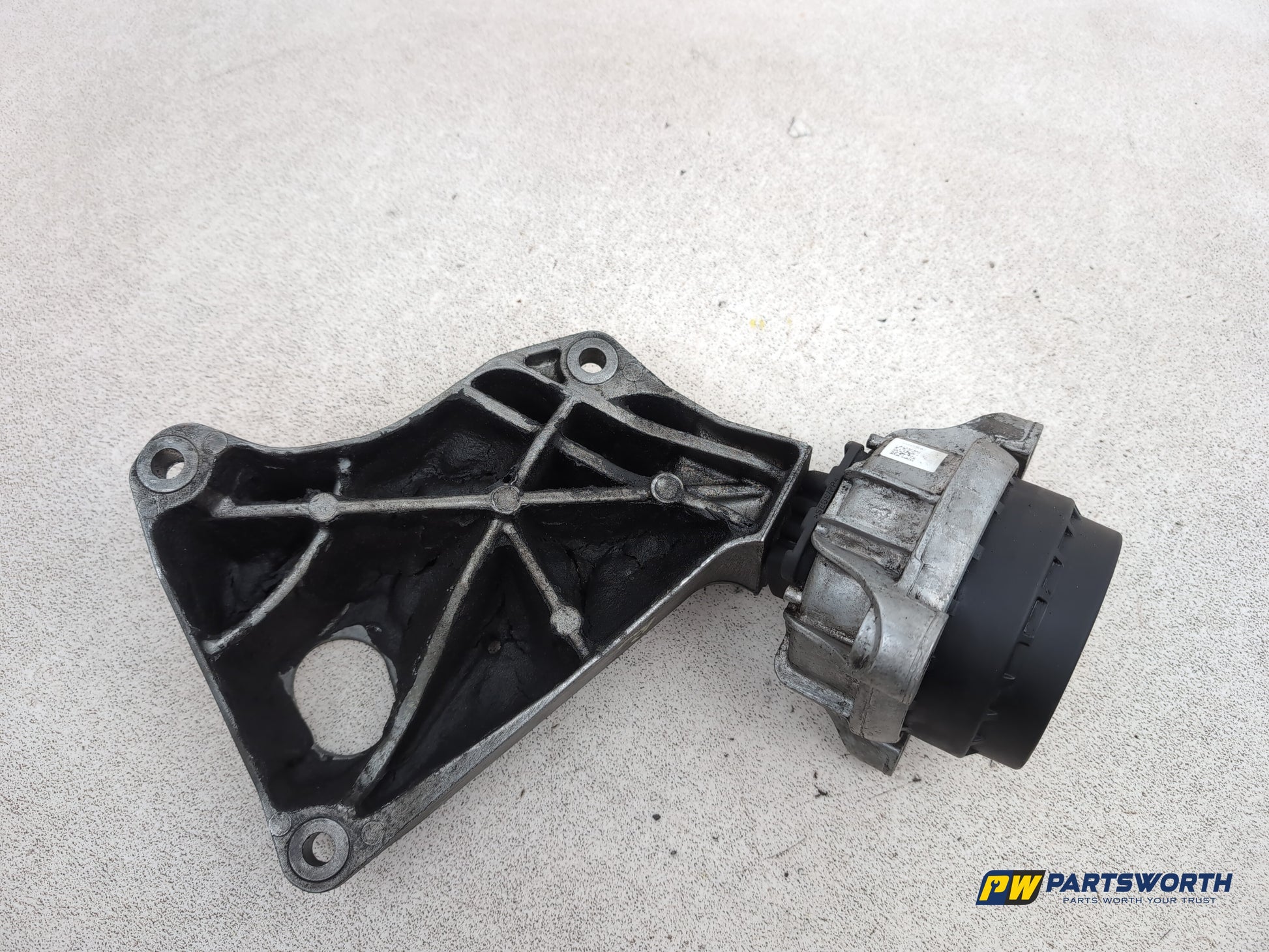 Bmw 5 Series 520d Se Engine Mounting Bracket Left Passenger Side 6781241 - photo 6