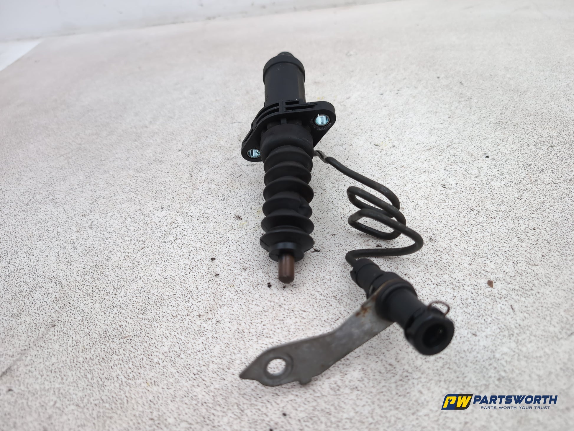 Bmw E60 E61 E63 E64 X1 E84 X3 E83 E81 E87 E90 E91 F10 F11 Clutch Slave Cylinder - photo 6
