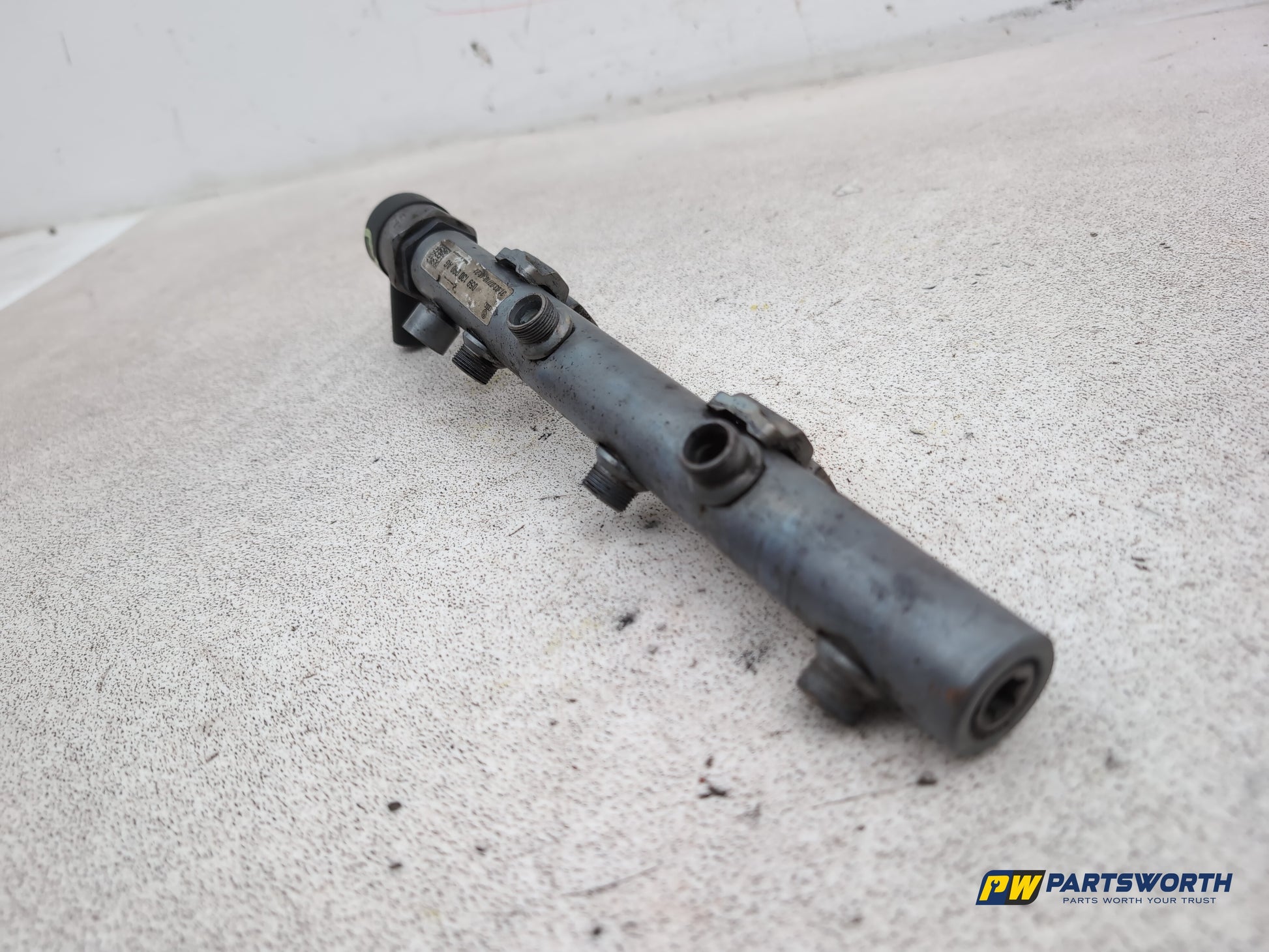 Fuel Rail 6