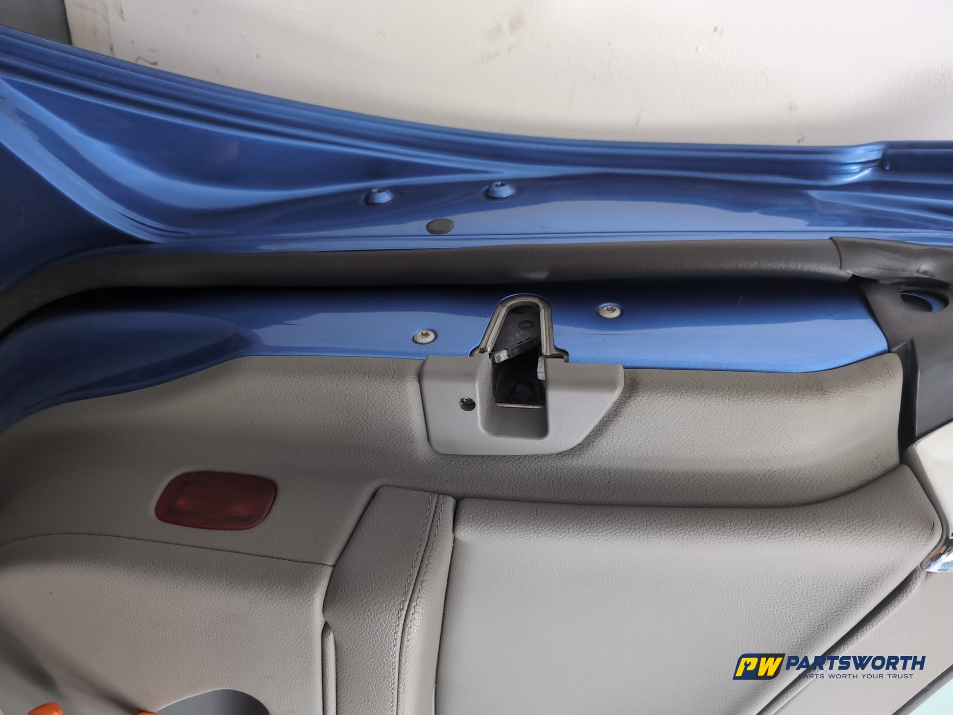 Door Front LH 18