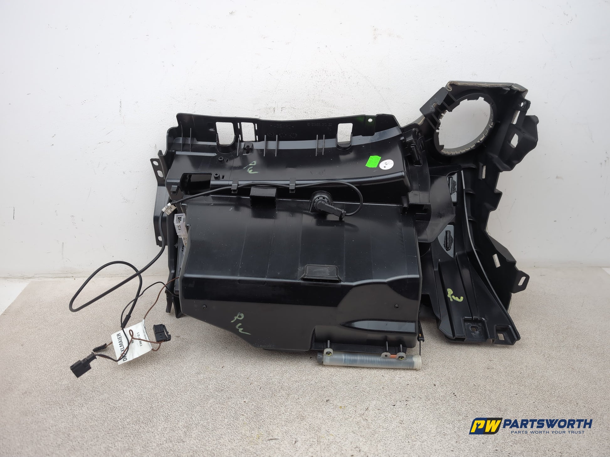 Mercedes Cls 320 Cdi Auto Glove Compartment Assembly 2007-2008 - photo 5
