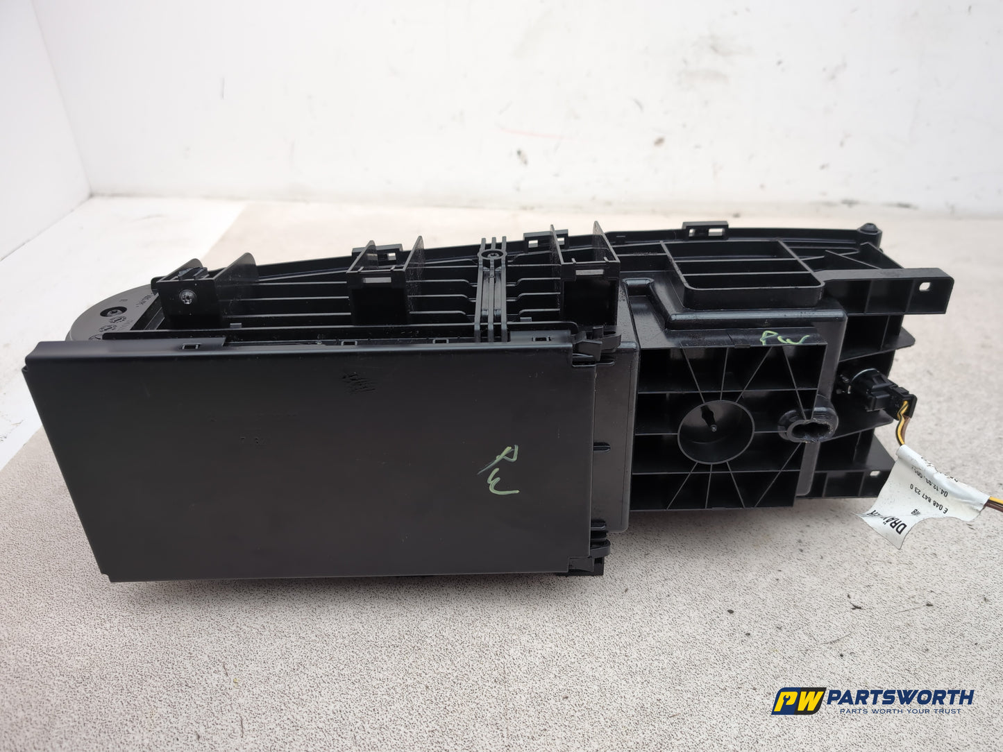Mercedes Cls 320 Cdi Auto Centre Console Storage Tray A2198600030 2007-2008 - photo 6