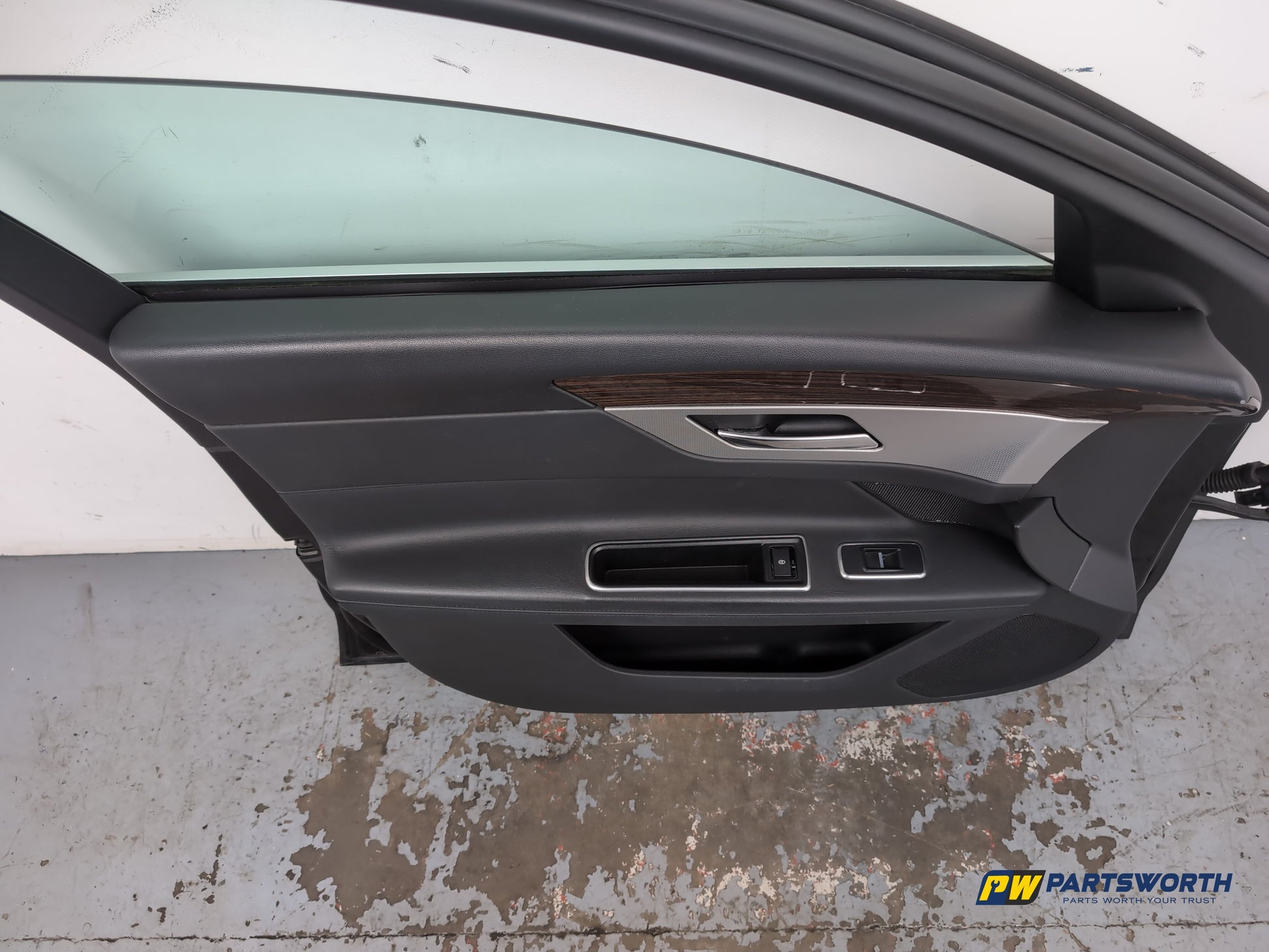 Door Front LH 11