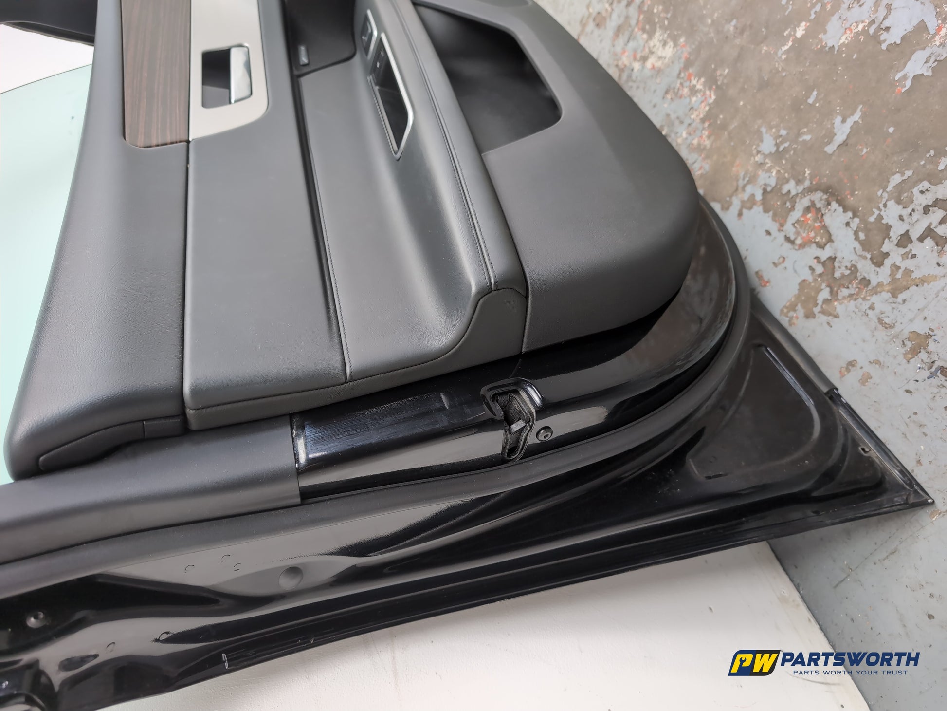 Door Front LH 17