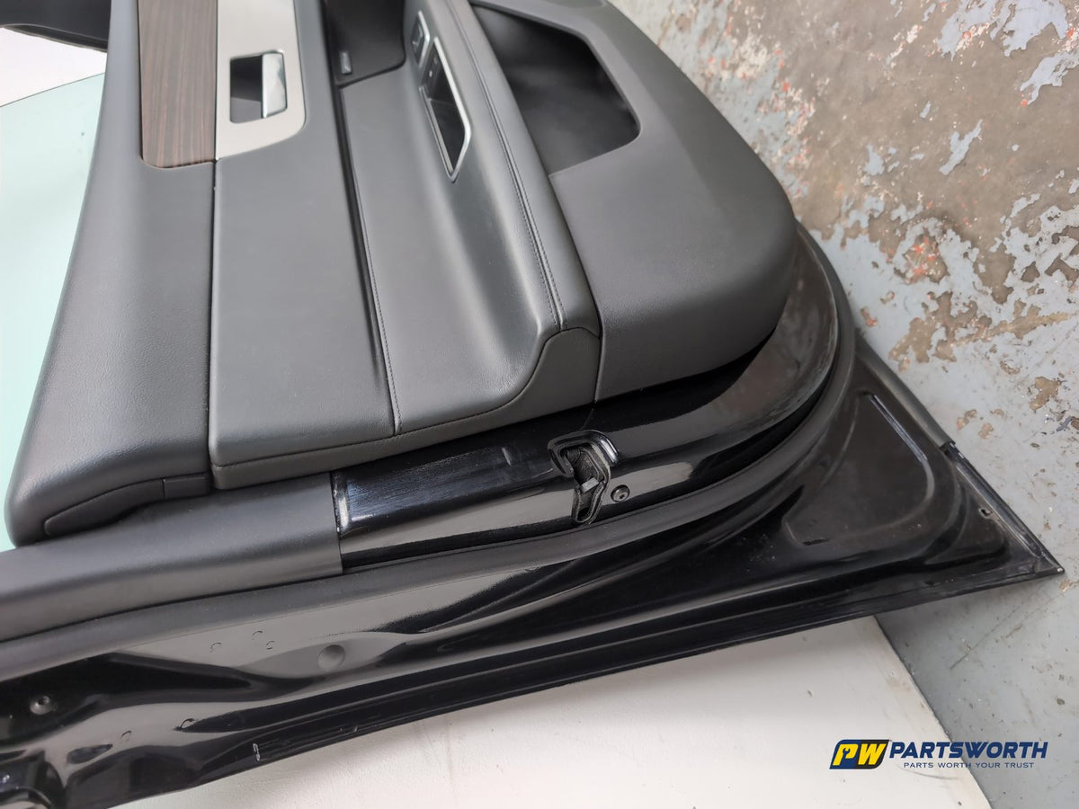 Door Front LH 17