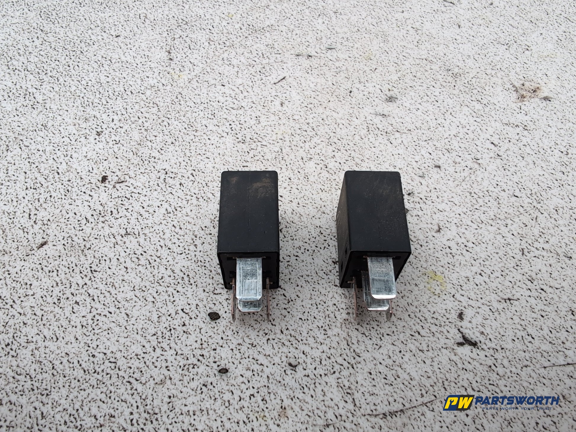 Fuse and Relay Box 1 6