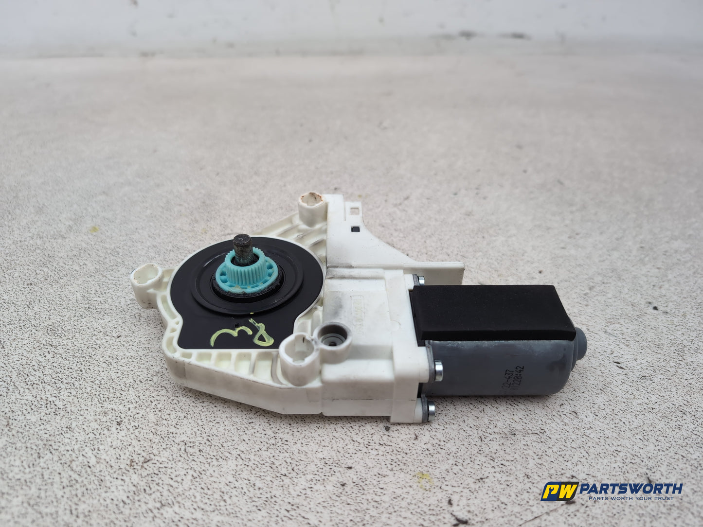 Audi A4 S Line Black Edit Tdi Quat Right Front Door Window Motor 8k0959802a - photo 6