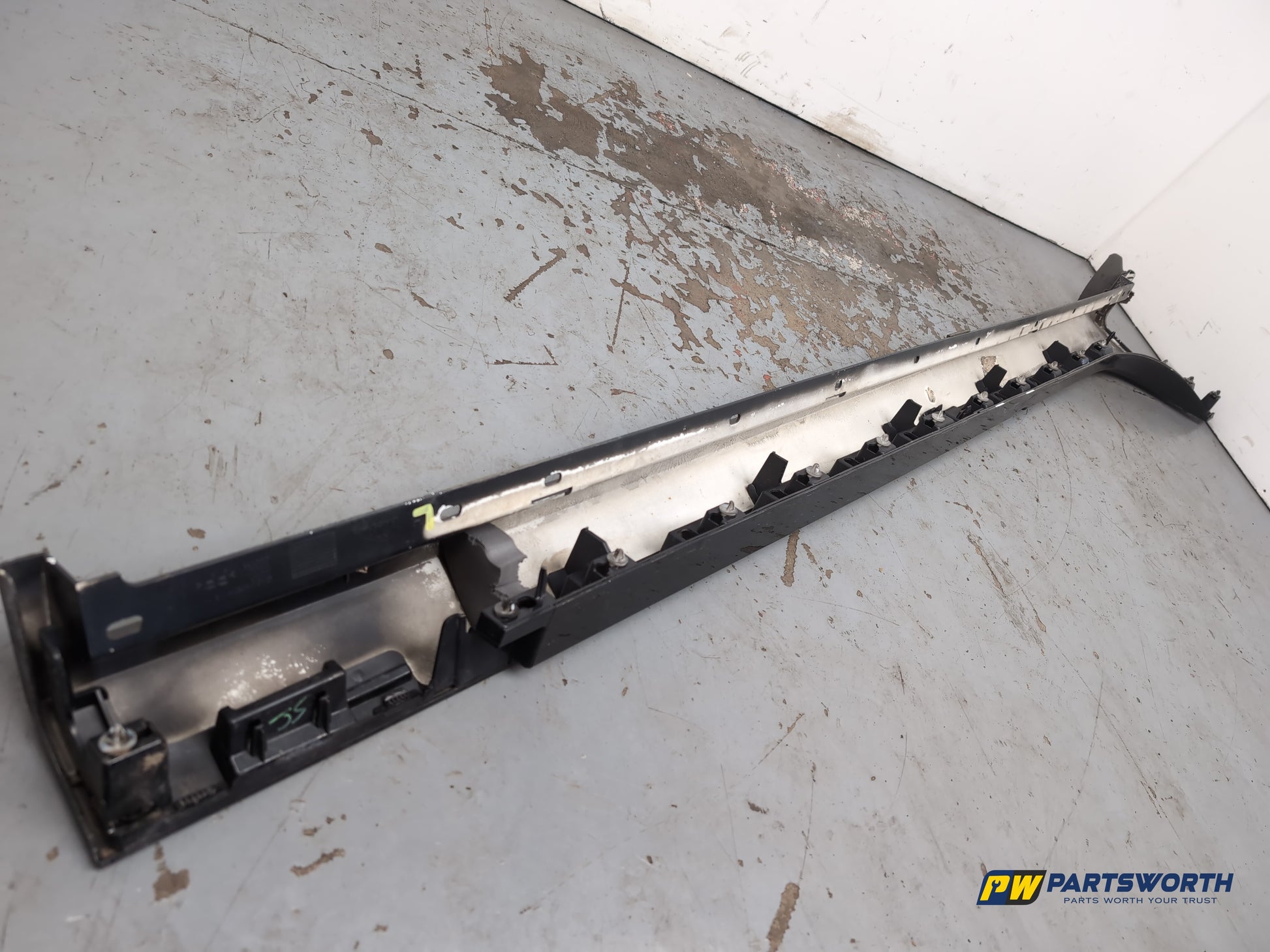 Jaguar Xf Portfolio D Side Skirt Lh Passenger Side Gx63101d57a 2015-2019 - photo 6