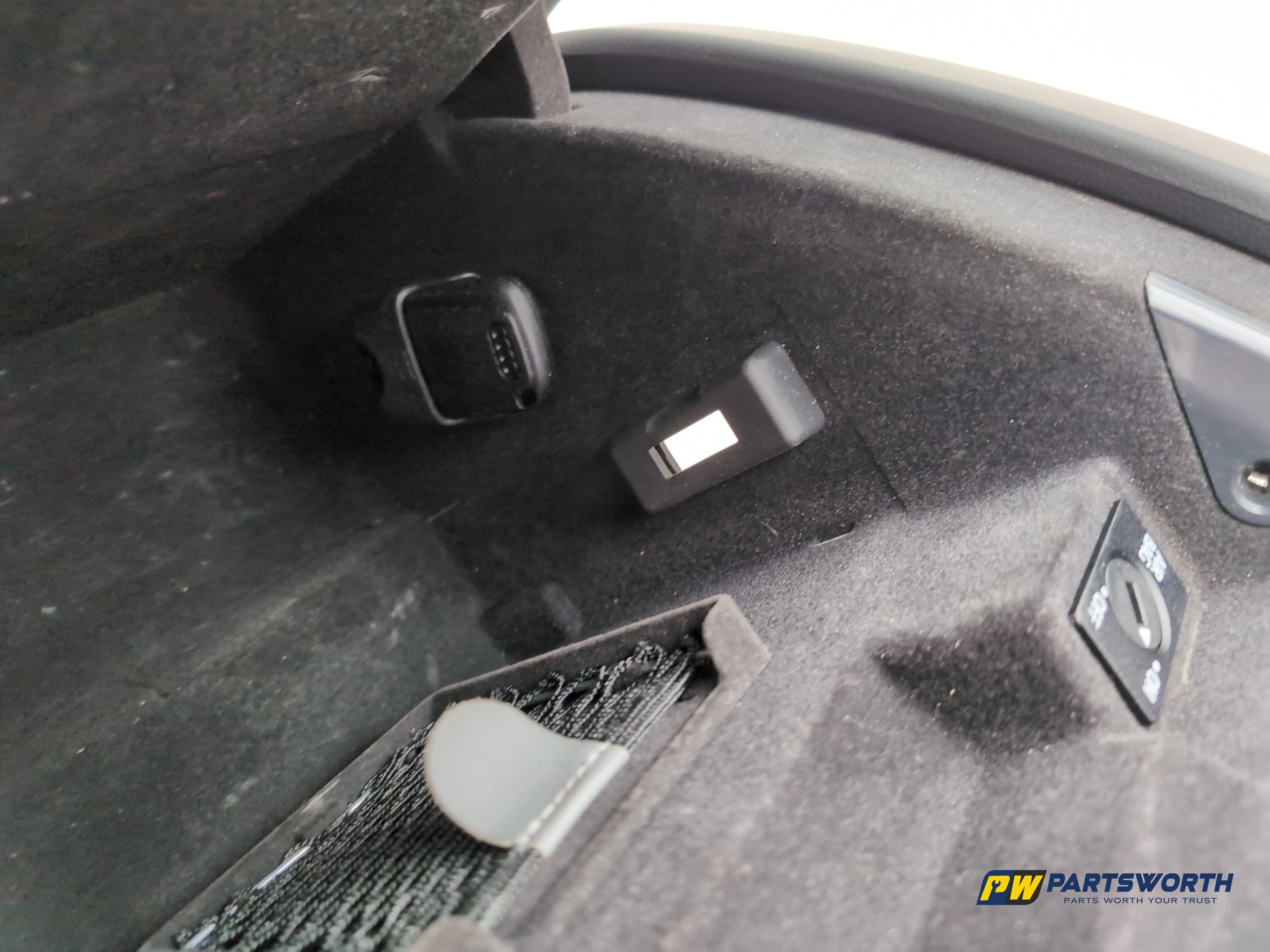 Glove Compartment Assembly 5