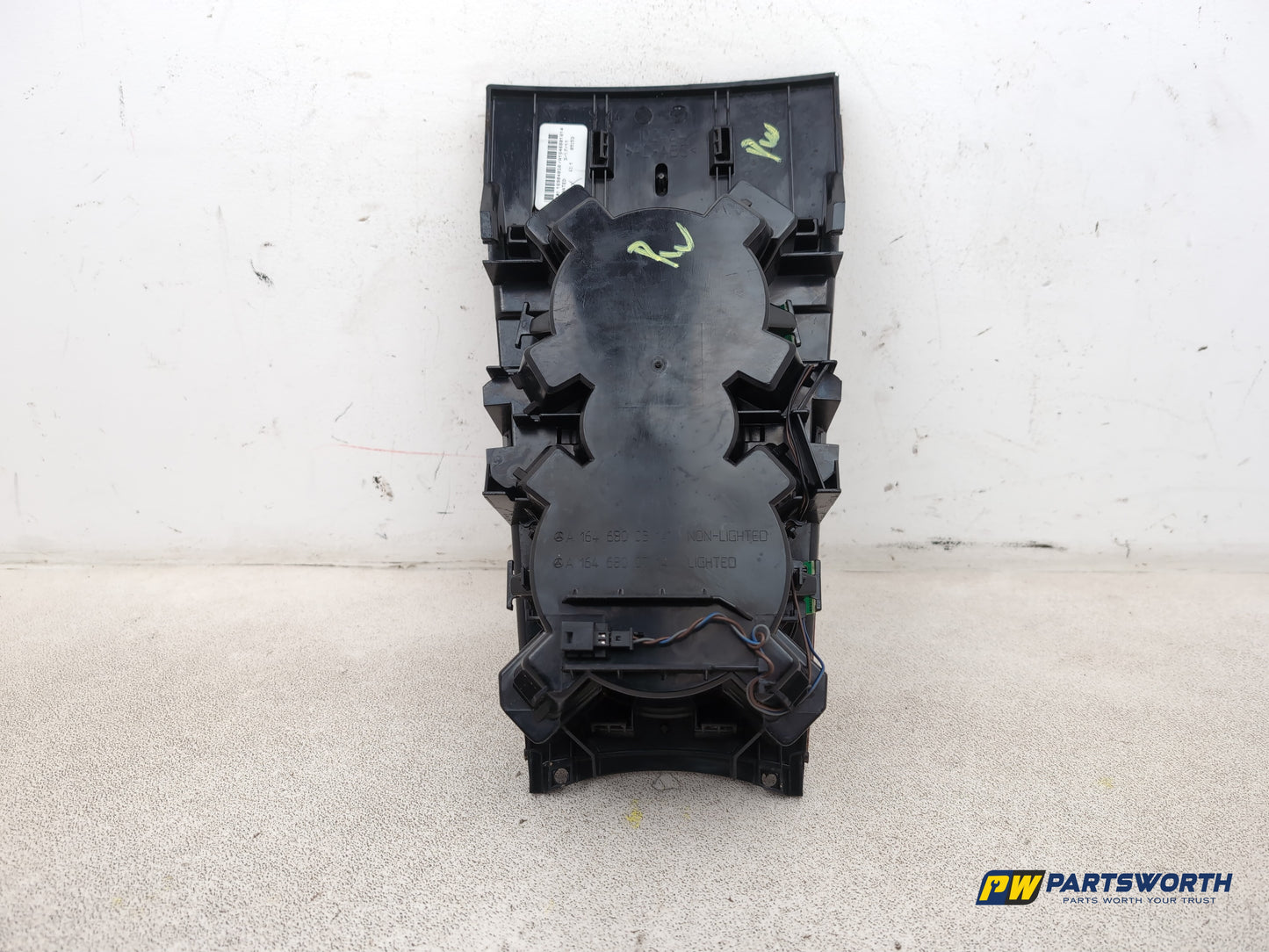 Centre Console Cup Holder 6