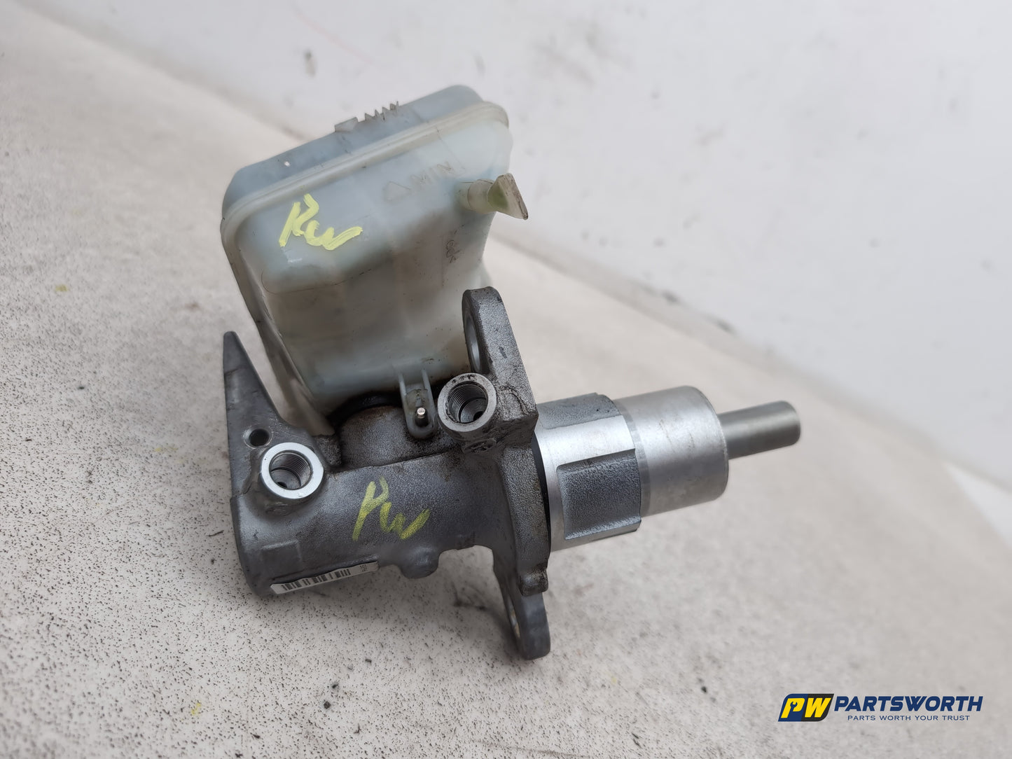 Audi A4 S Line Black Edit Tdi Quat Brake Master Cylinder Assembly 8k0611301a - photo 6