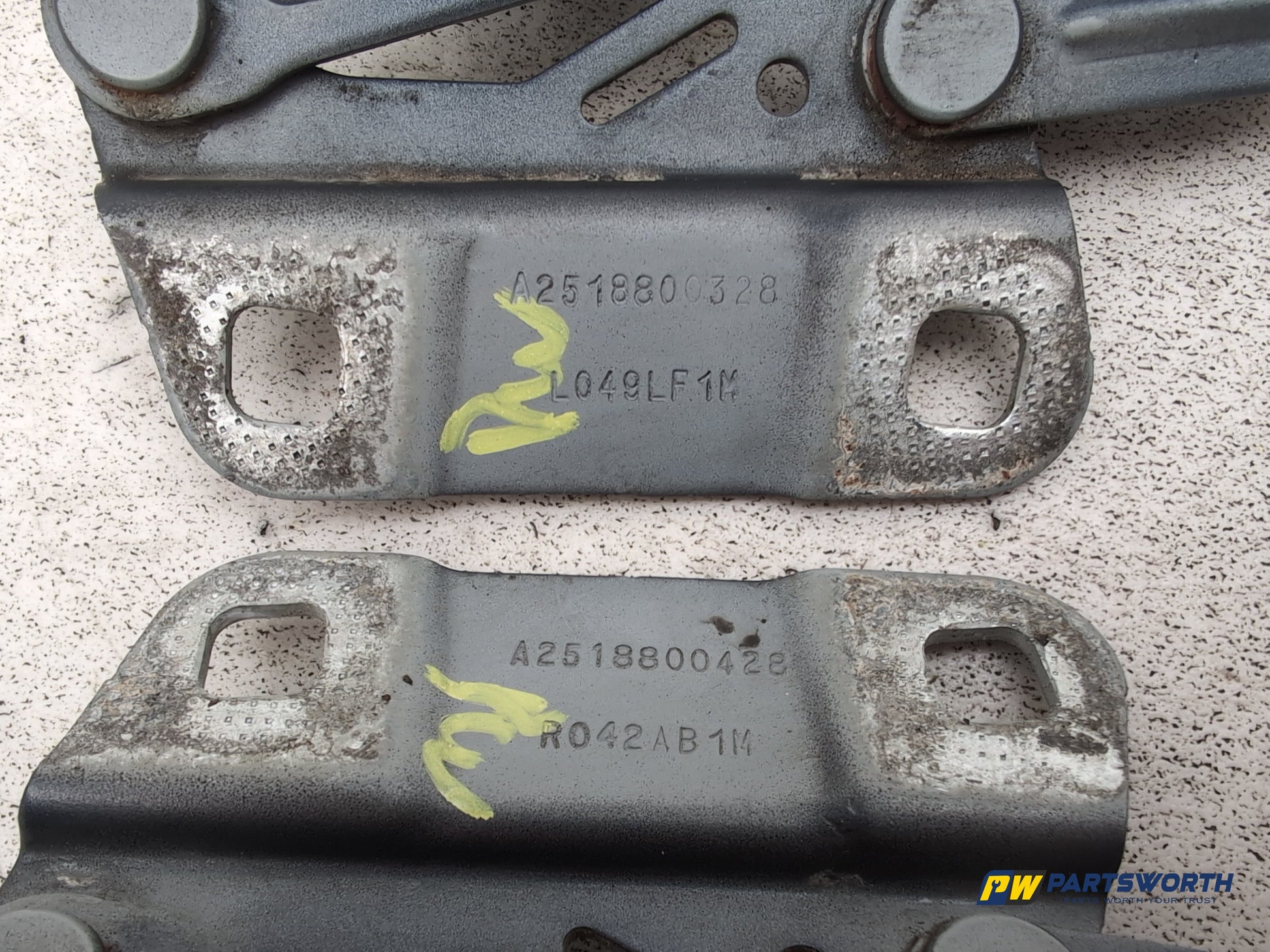 Mercedes-Benz Ml300 Sport Cdi Blue-Cy A Bonnet Hinges Pair A2518800328 2009-2011 - photo 6