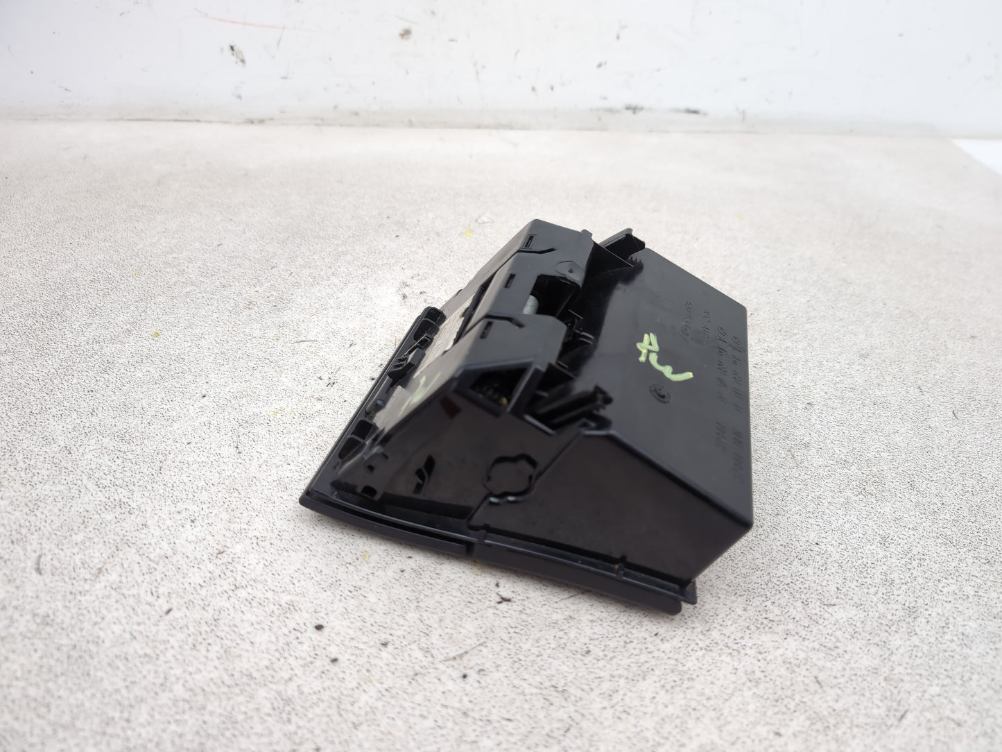 Centre Console Storage Tray 6