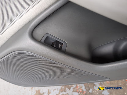 Door Front RH 12