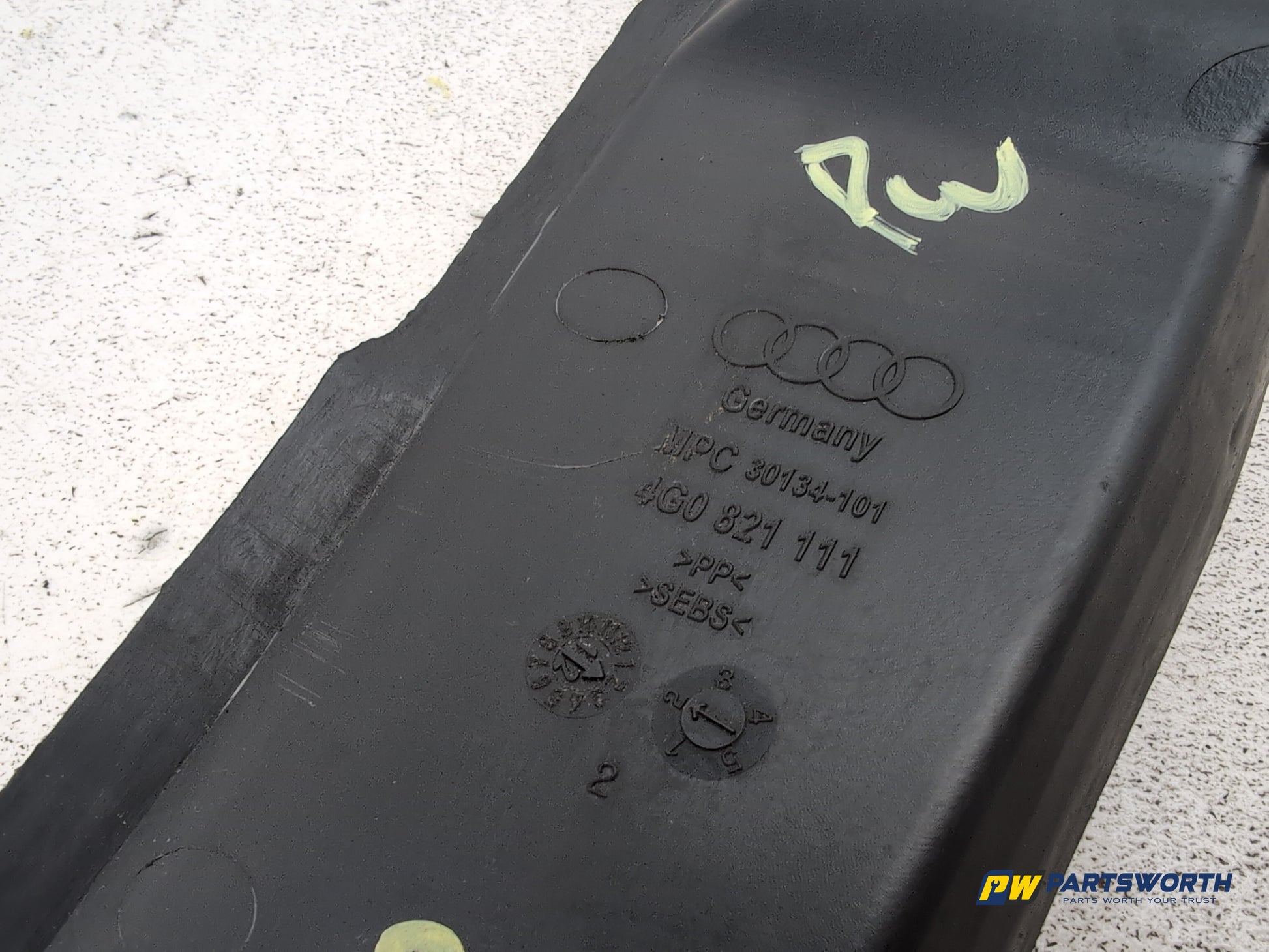 Audi A6 Se Tdi Quattro Auto Front Left Passenger Side Wing Bracket 4g0821111 - photo 6