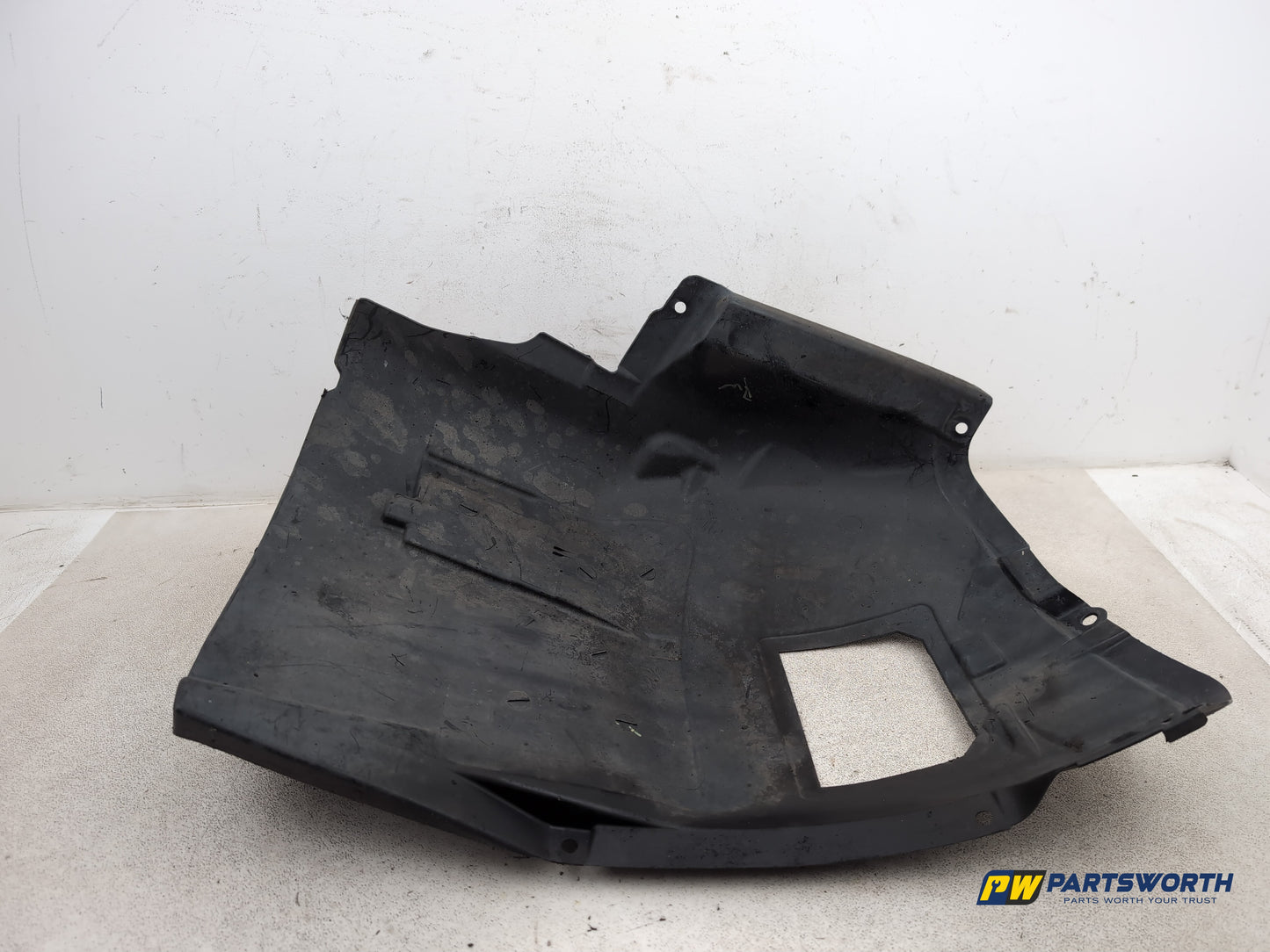 Wheel Arch Inner Trim Front RH 6