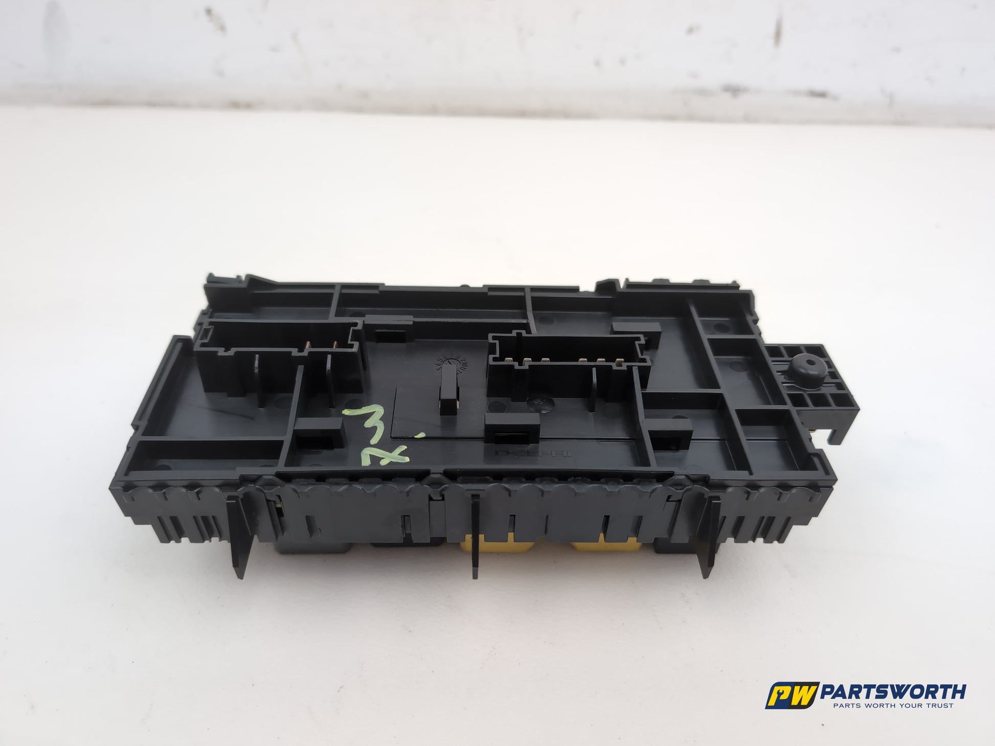 Mercedes-Benz B180 Blueefficiency Sport Fuse Relay Box A2469060093 2013-2014 - photo 3
