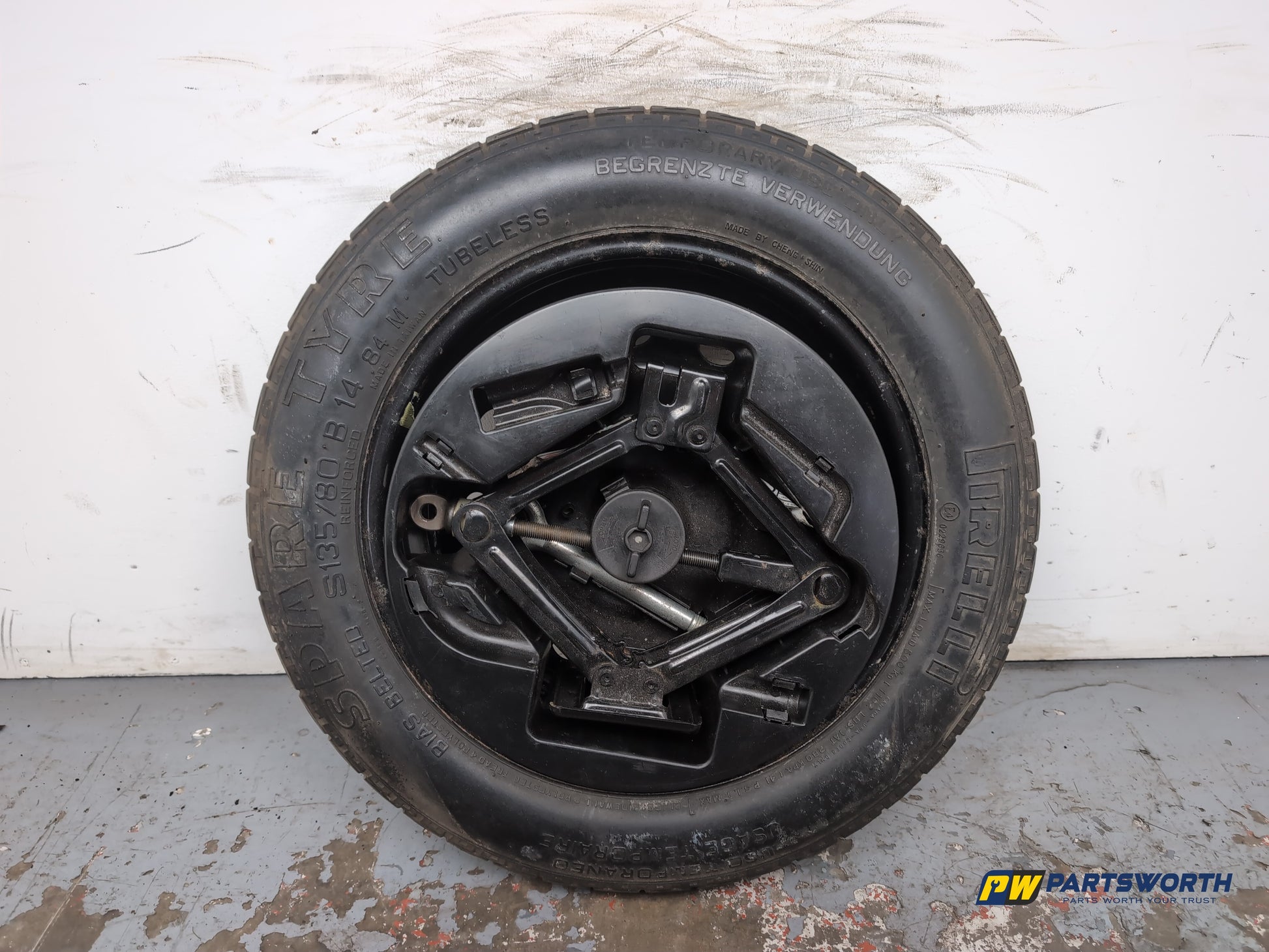 Space Saver Spare Wheel and Tool Kit  6
