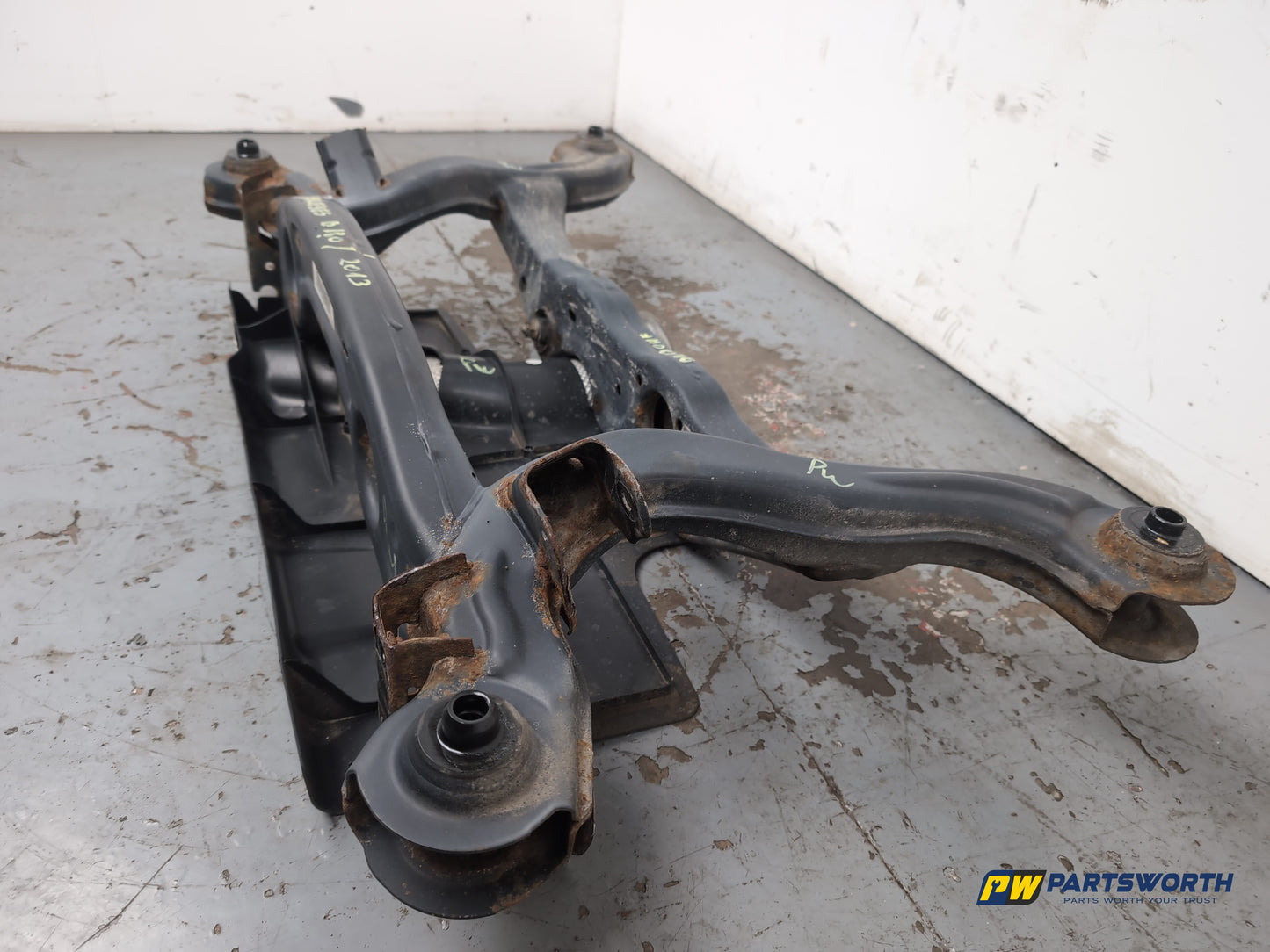 Mercedes-Benz B180 Blueefficiency Sport Cdi Rear Subframe Assembly 2011-2014 - photo 6
