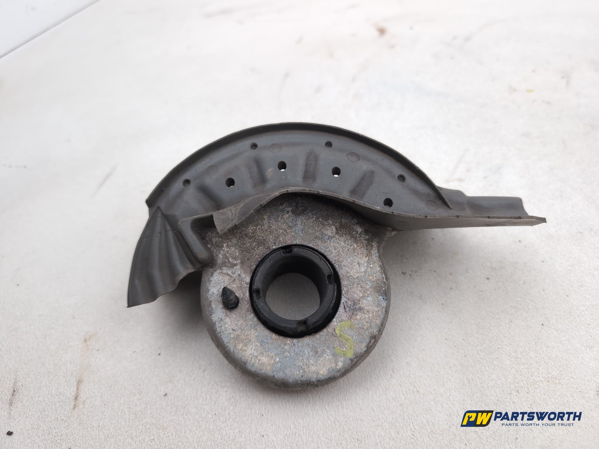 Audi A6 Se Tdi Quattro Auto Rear Spring Coil Lower Guard Cover And Support Pair - photo 6
