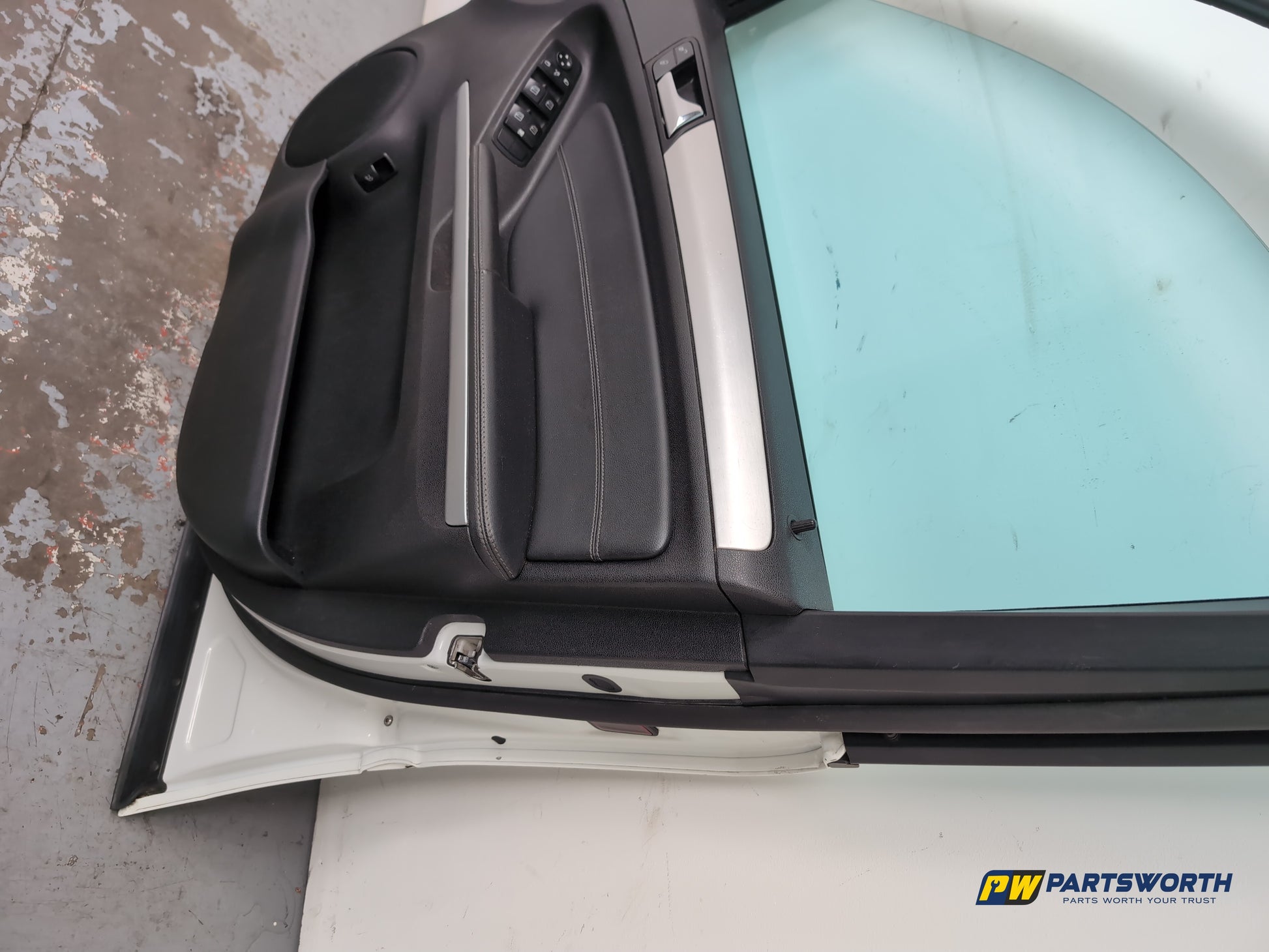 Door Front RH 12