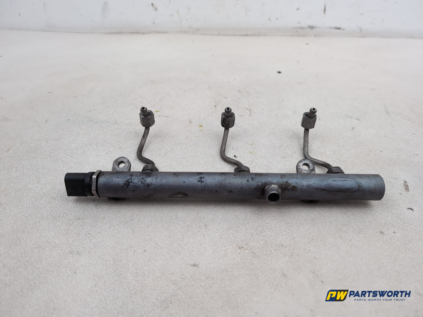 Fuel Rail 6