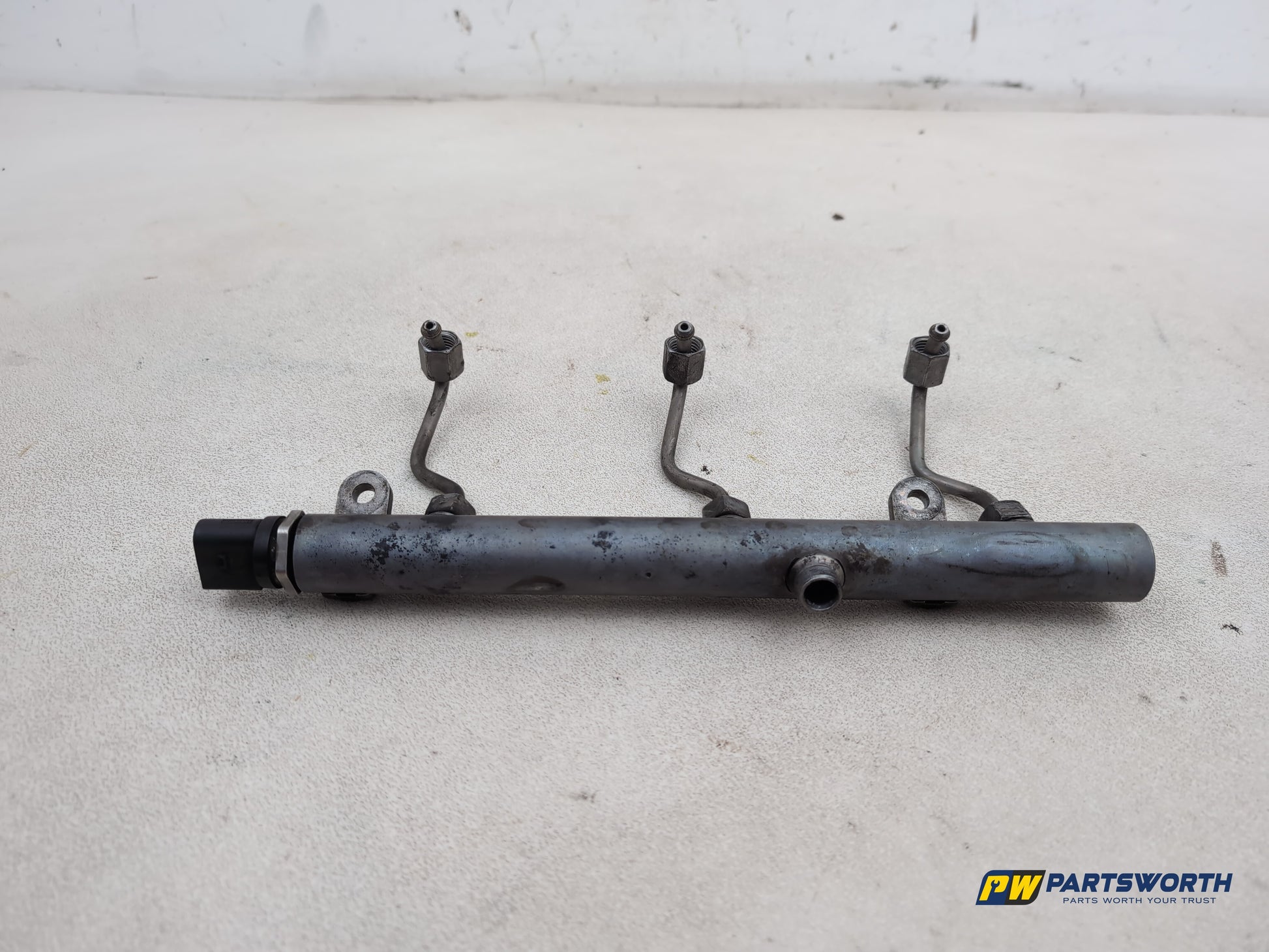Fuel Rail 6