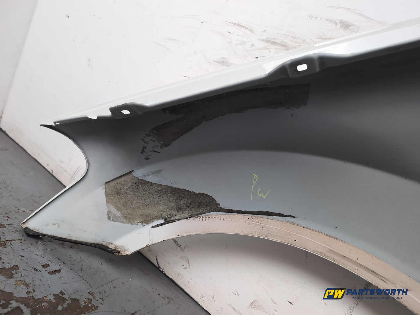 Wing Front RH 12