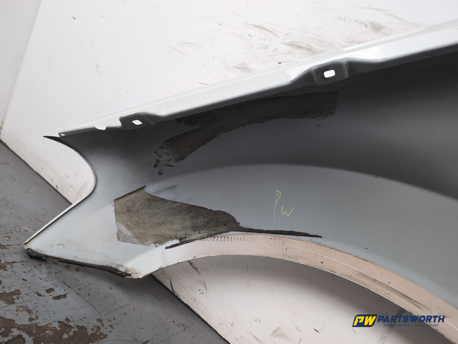 Wing Front RH 12