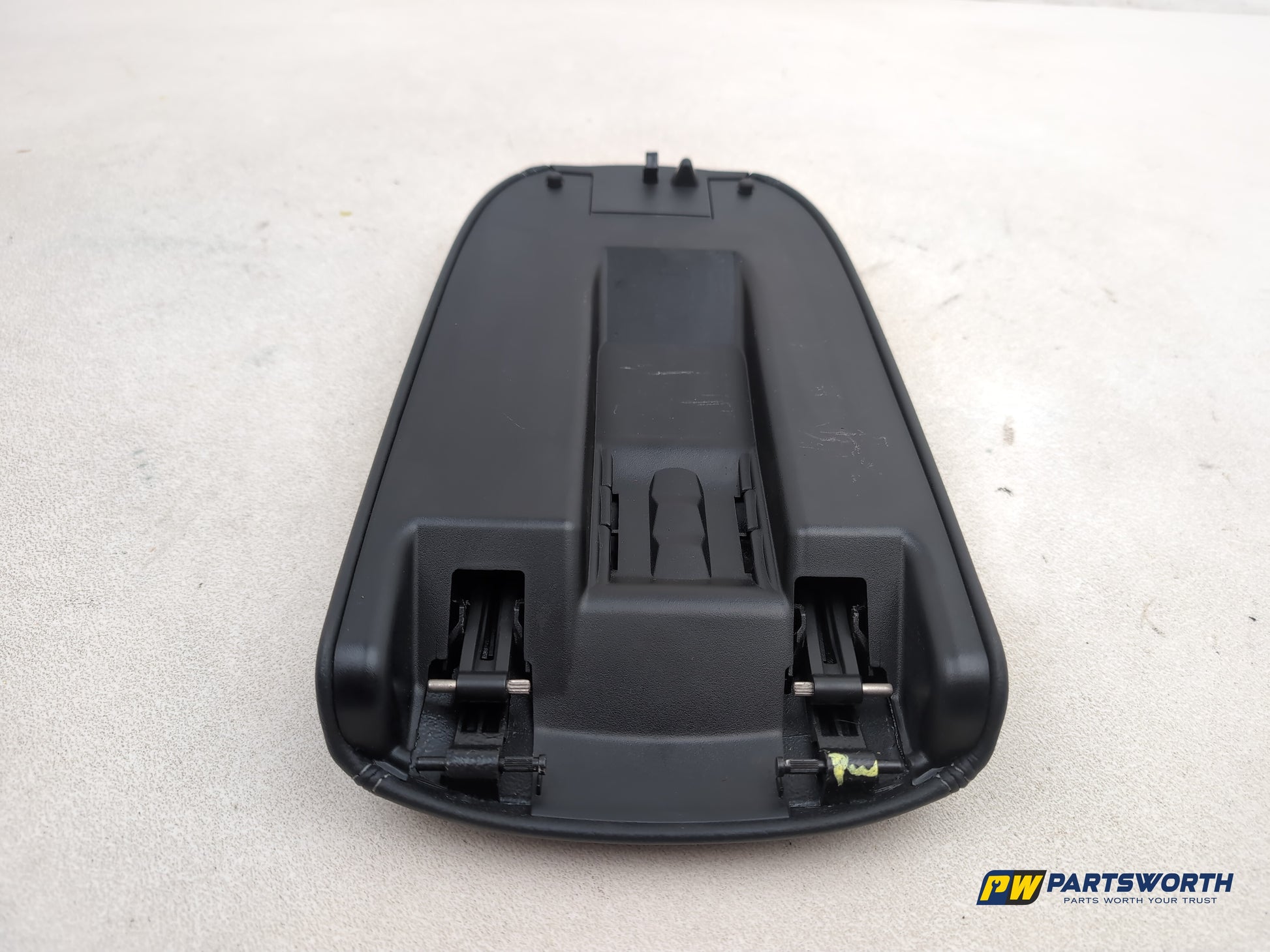 Centre Console Armrest 6