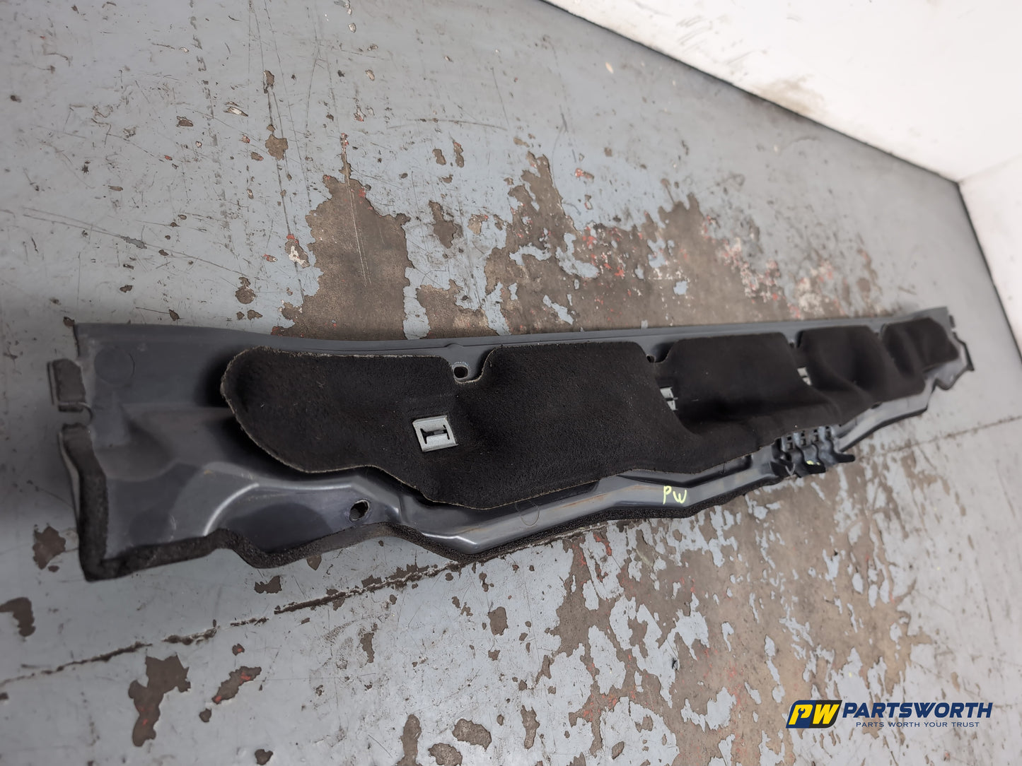 Ford Focus Zetec Turbo Front Dash Under Wiper Panel Scuttle Bm51a01628ae - photo 6