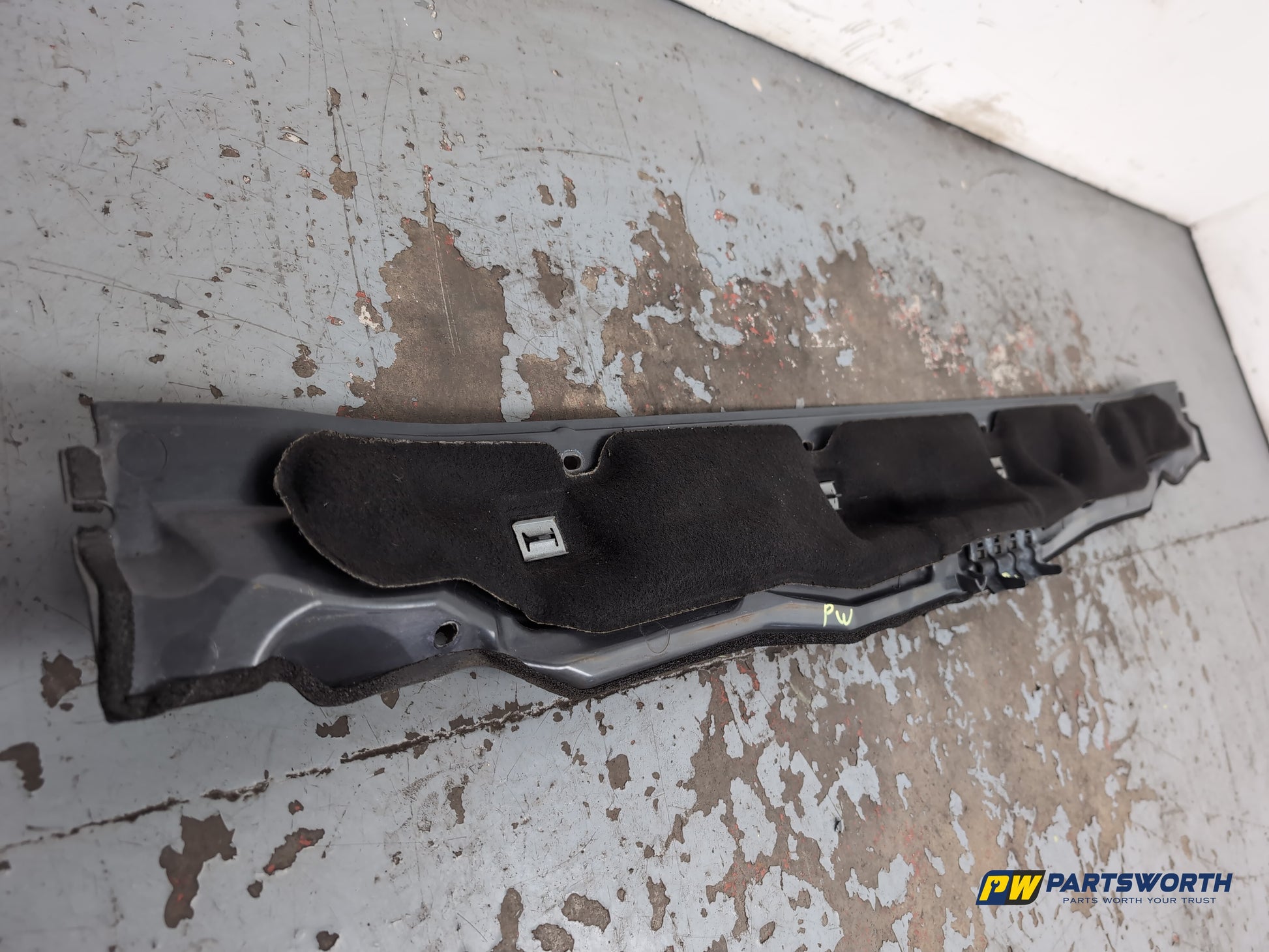 Ford Focus Zetec Turbo Front Dash Under Wiper Panel Scuttle Bm51a01628ae - photo 6