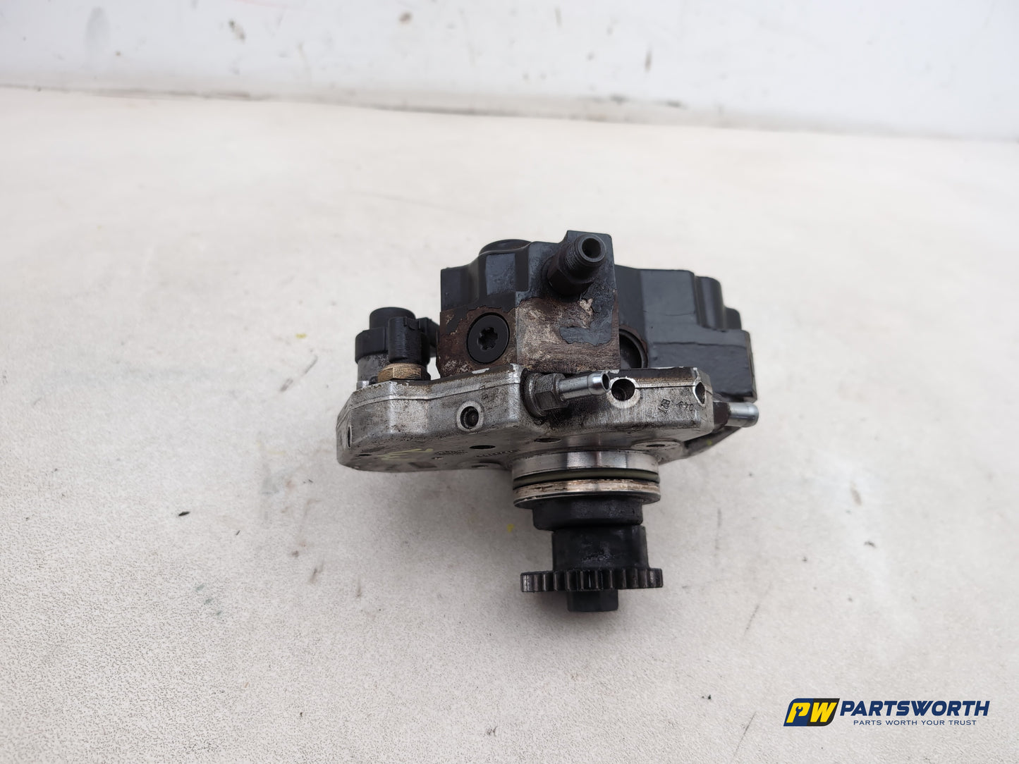 High pressure fuel pump 6