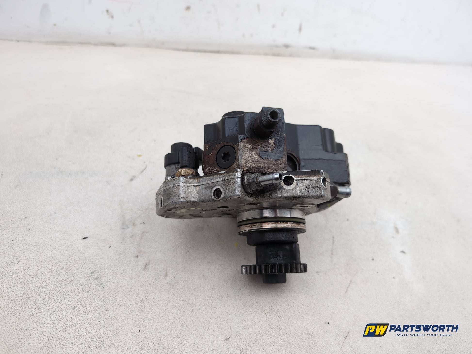High pressure fuel pump 6