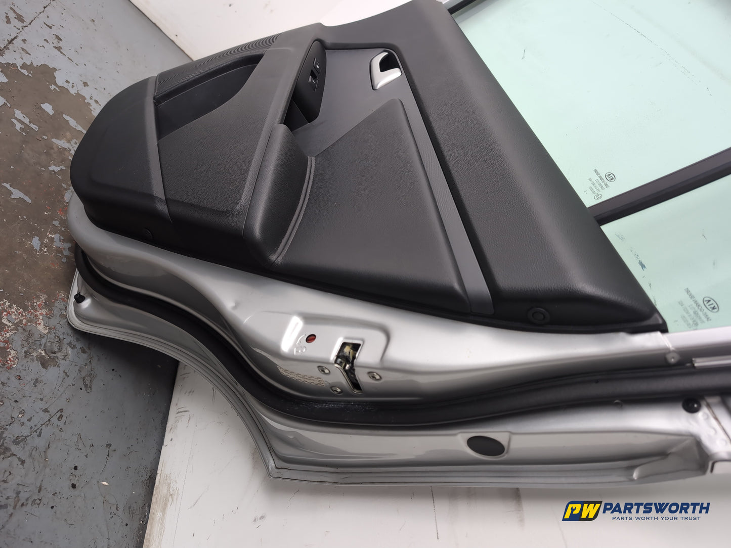 Door Rear RH 12