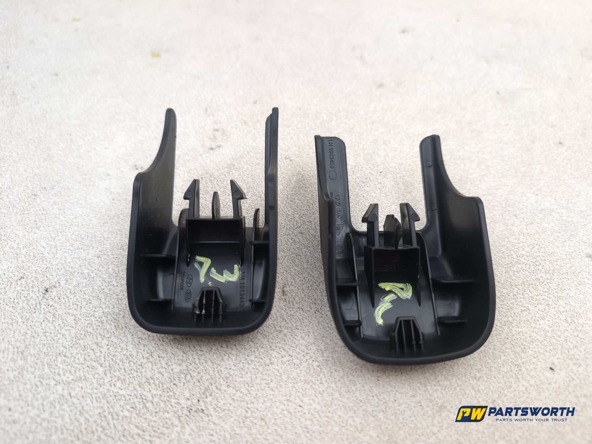Kia Sportage 3 Sat Nav Crdi Left Passenger Side Seat Trims 1913443 2010-2013 - photo 6