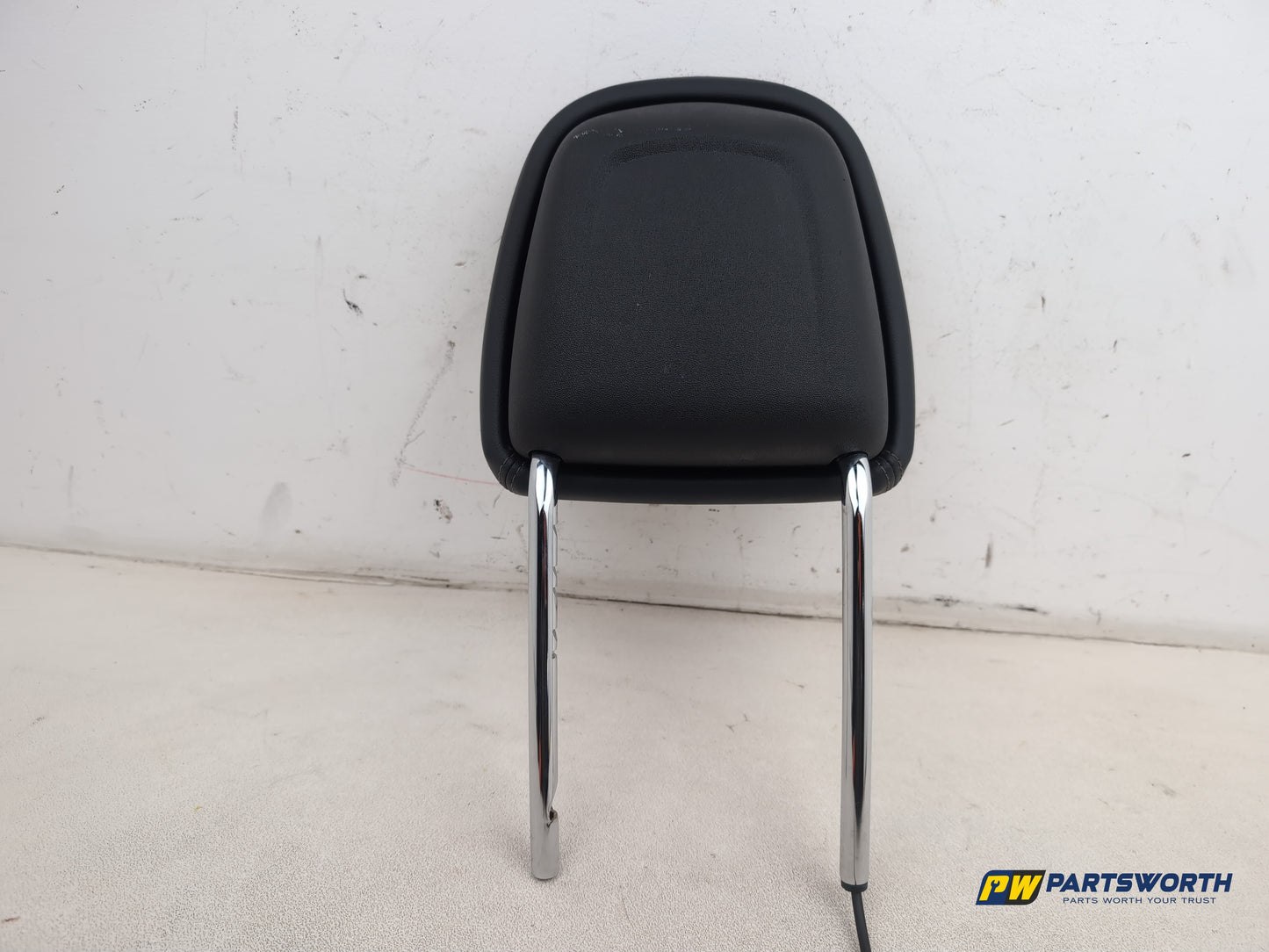 Rear Headrest 6