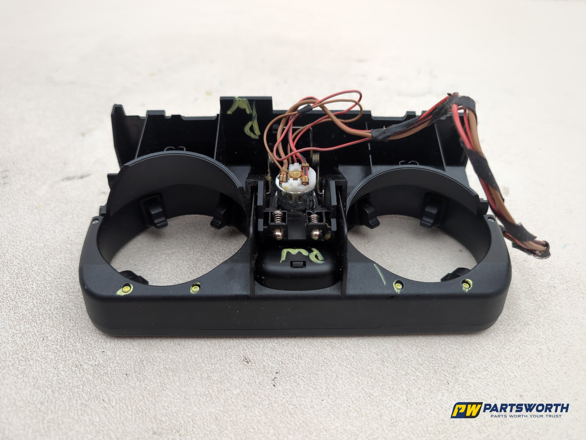 Centre Console Cup Holder 6