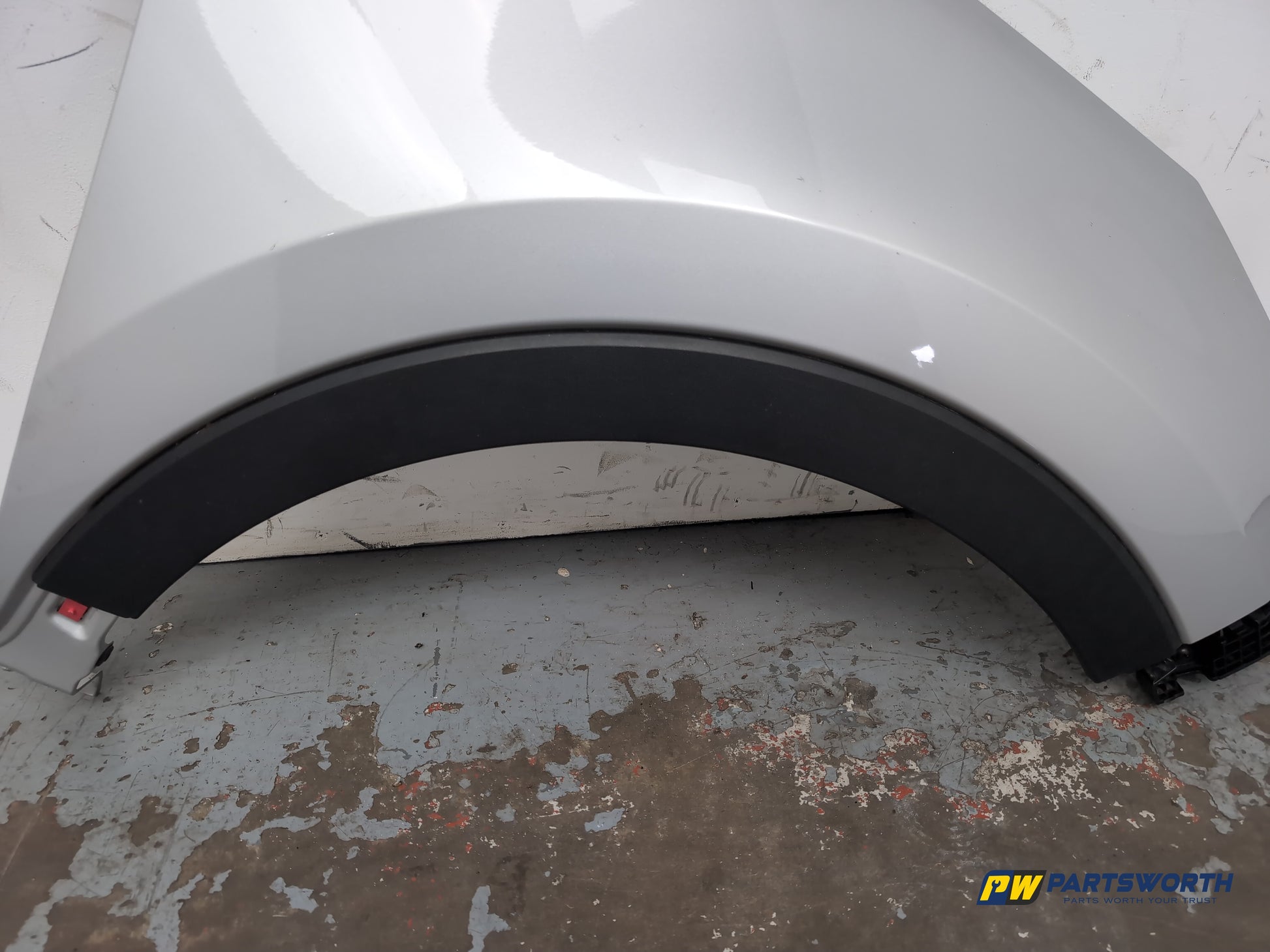 Wing Front RH 6