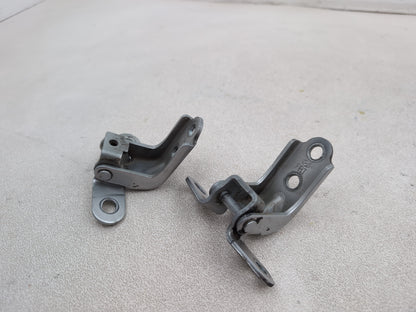LH Front Door Hinge Pair  6