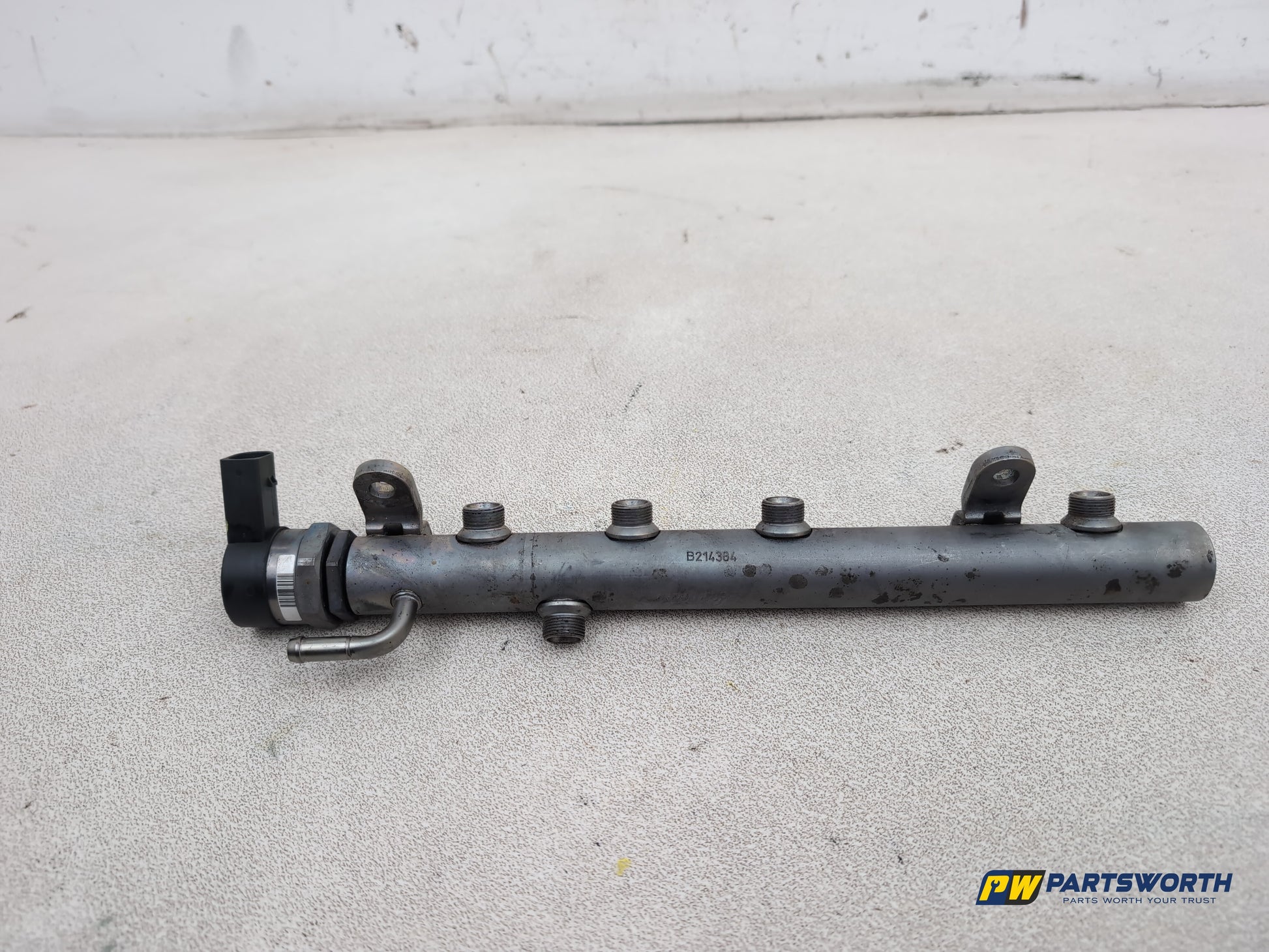 Fuel Rail 6