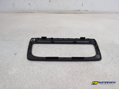Seat Ibiza Sportrider Radio Head Unit Srrount Trim 6j0858063c 2010-2011 - photo 6