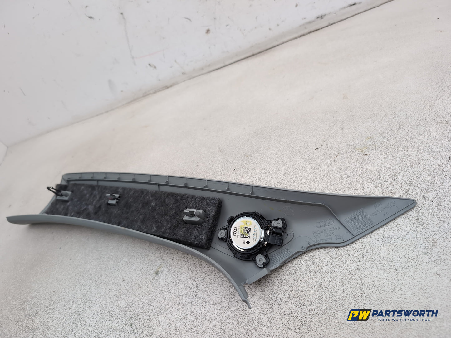 RH A Pillar Trim  6