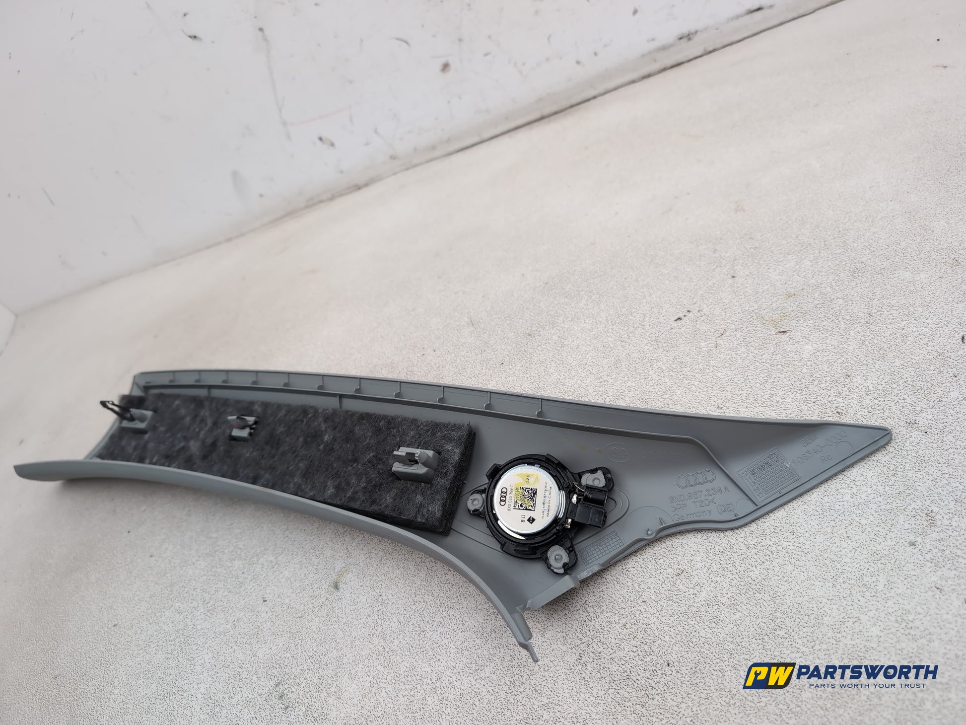 Audi A1 Contrast Edition Tdi Rh A Pillar Trim Driver Side 8x0867234a 2010-2012 - photo 6