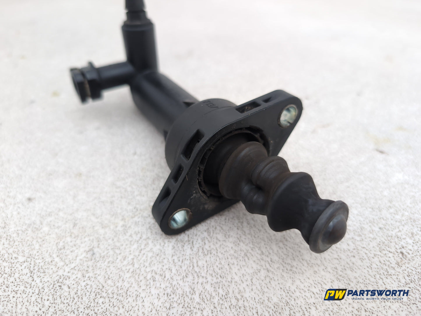Clutch Slave Cylinder and Pipe  6